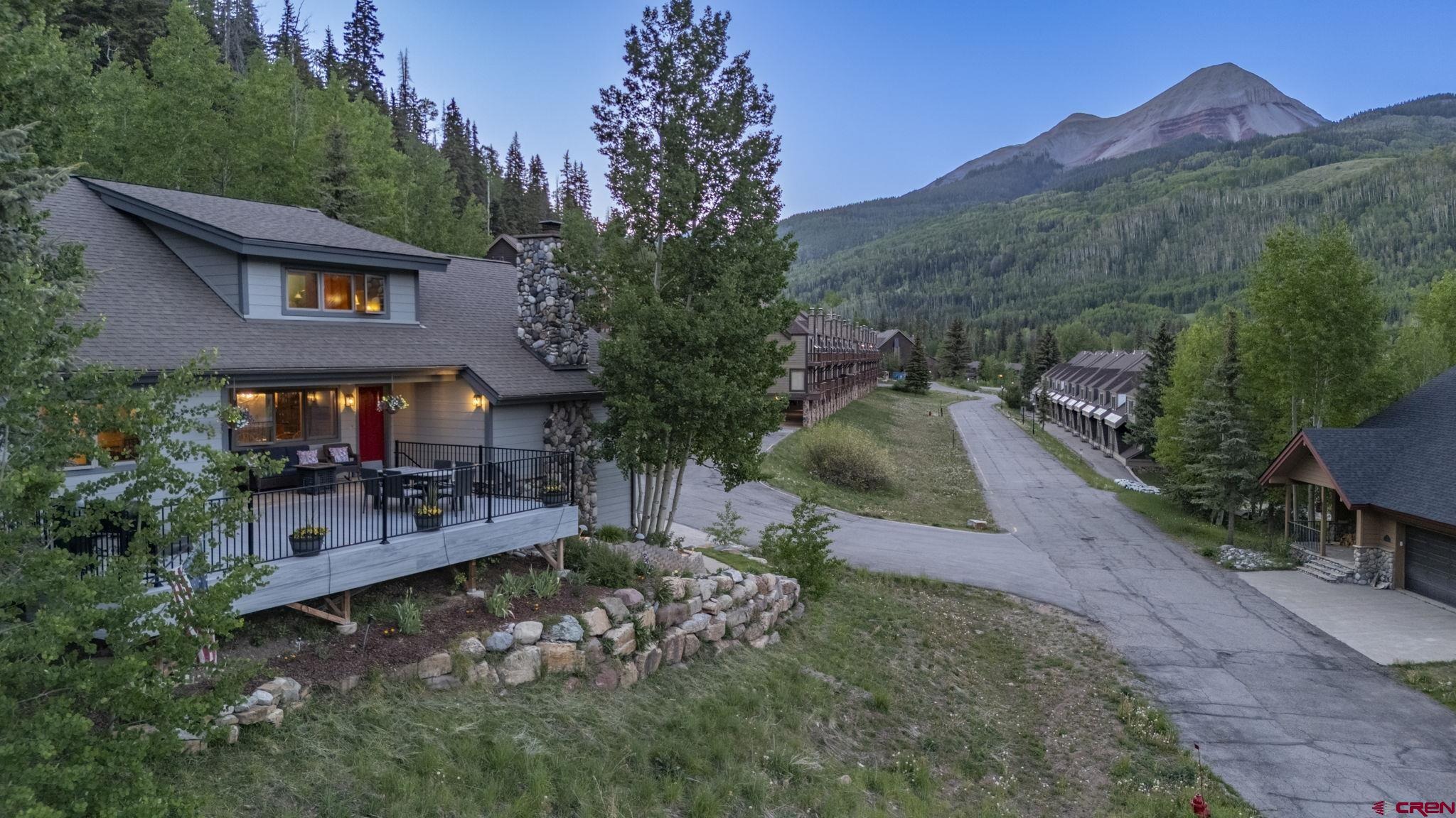 102 Meadowview