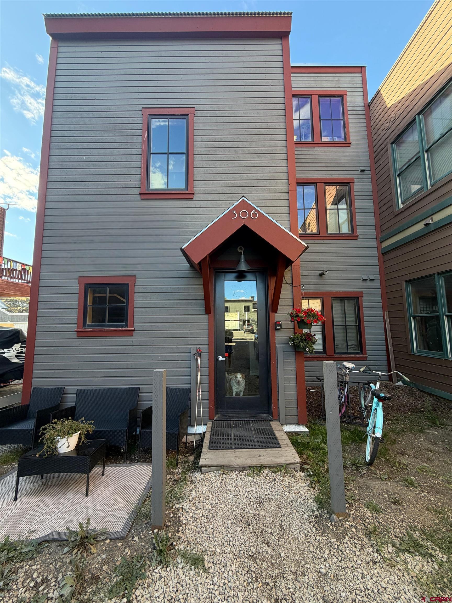 306 Belleview
