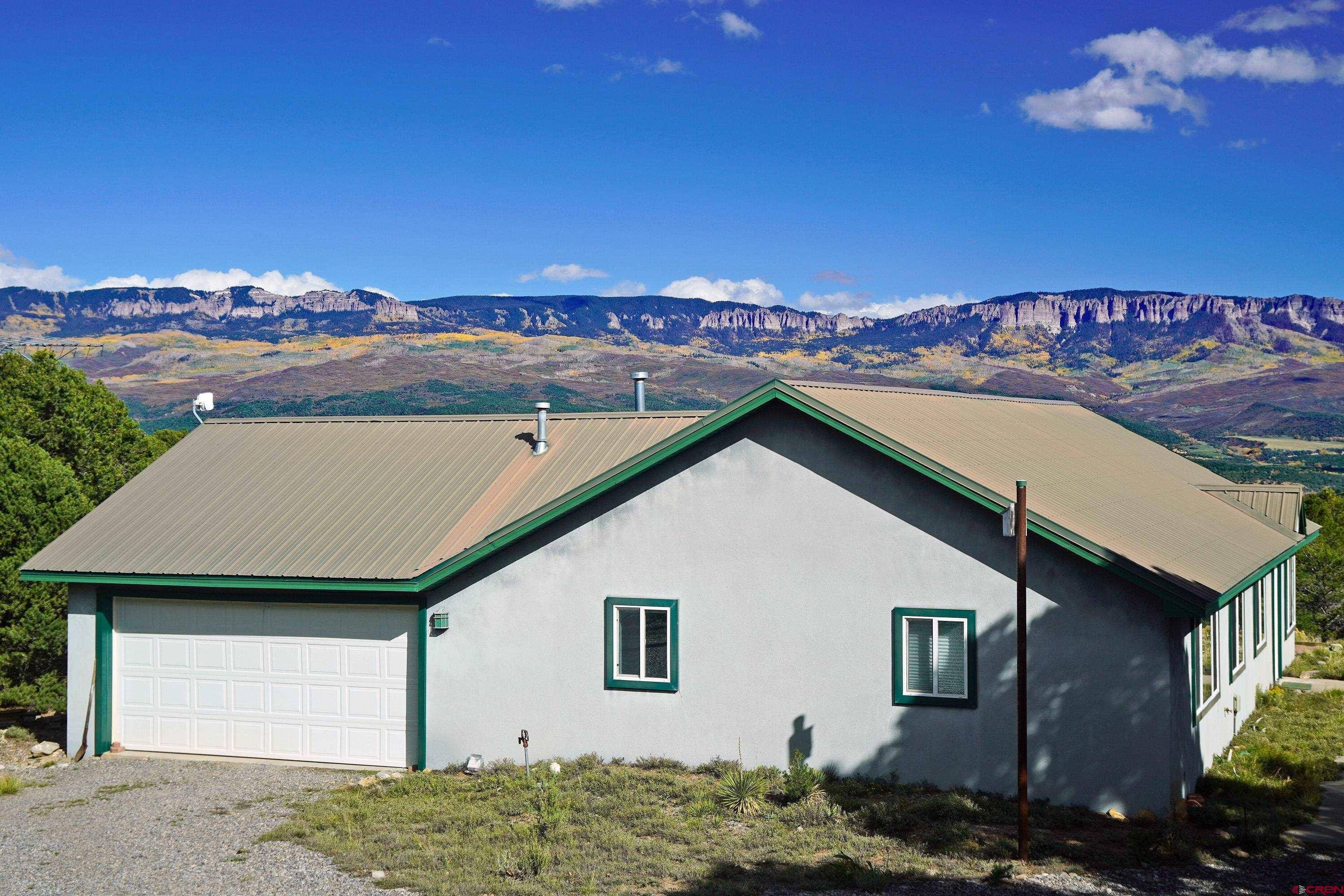 585 E Pinon