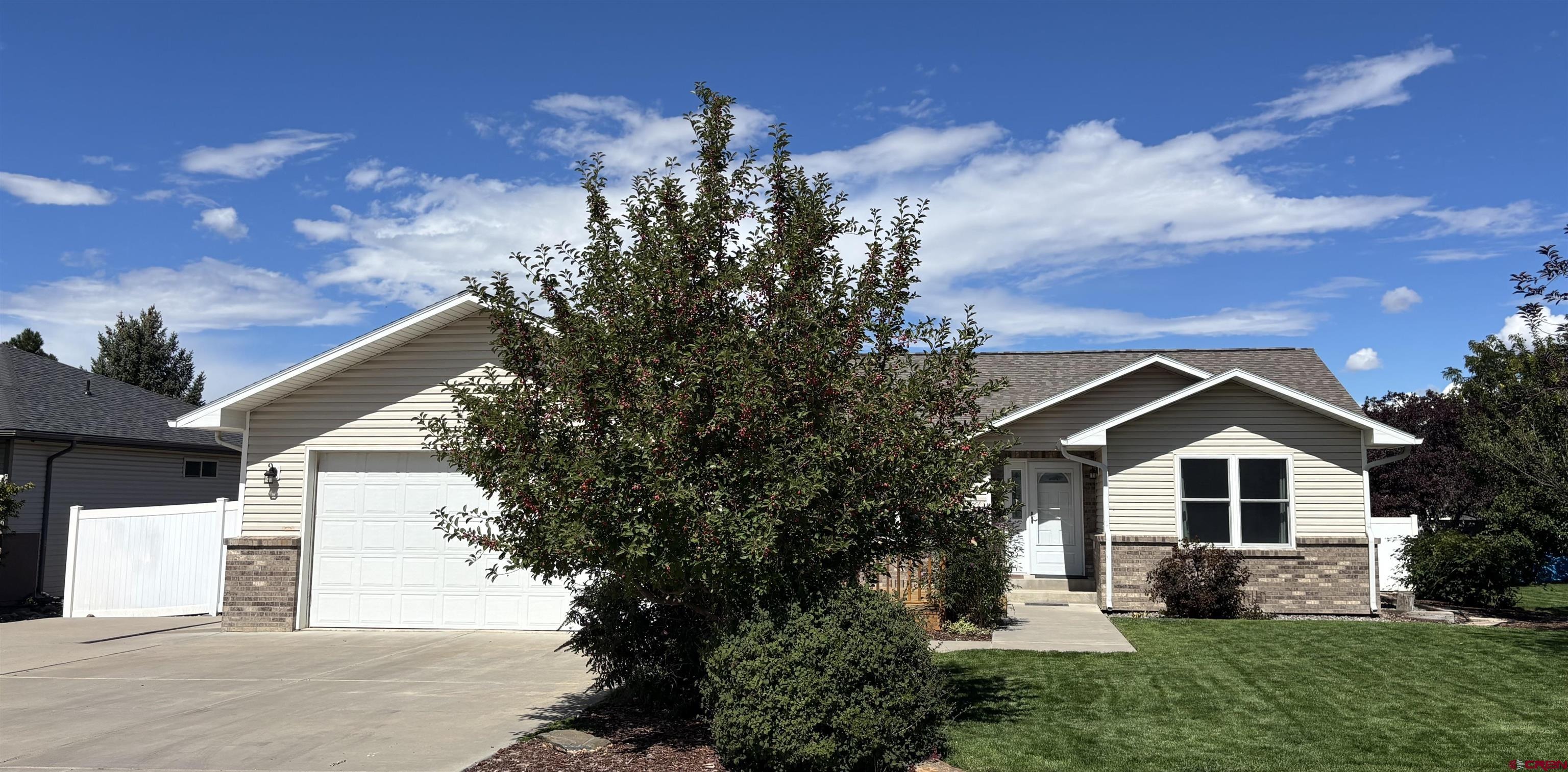 2817 Glen Oak