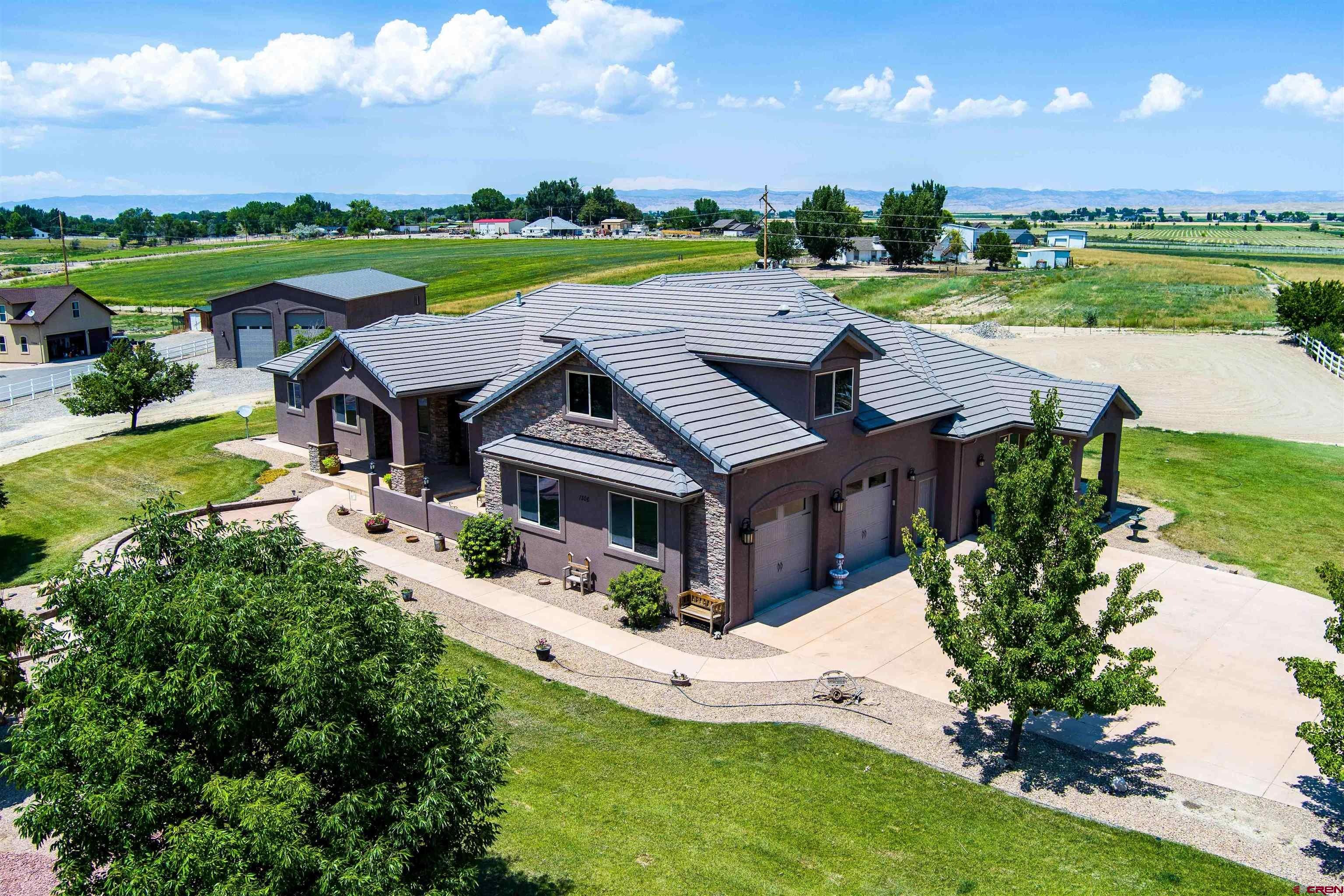 1306 Gold Lake