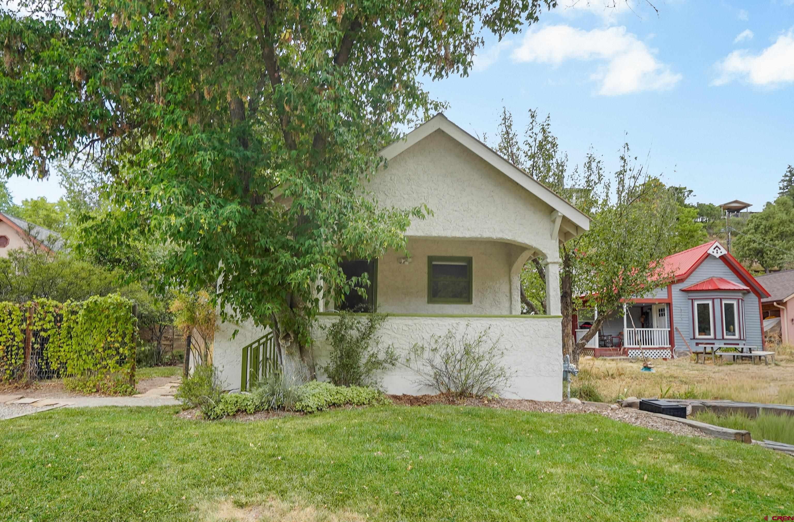 1463 W 3rd
