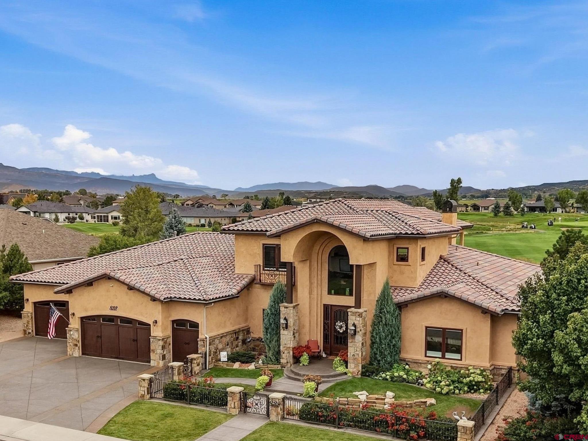 832 Courthouse Peak