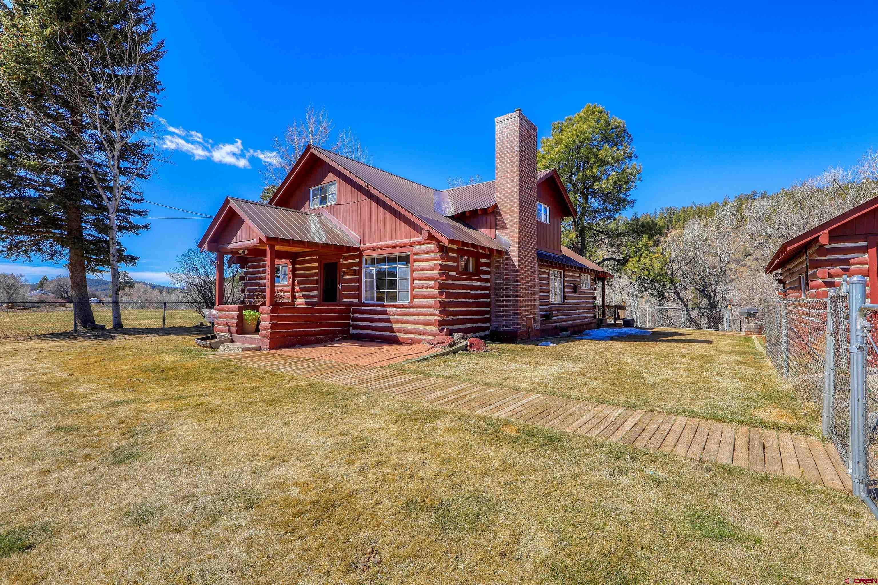 2520 E Highway 160