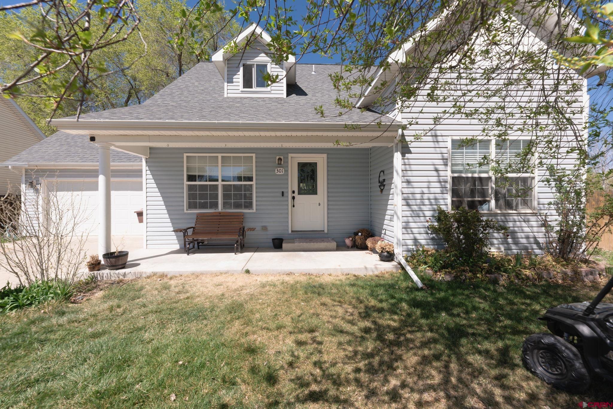 301 Colonial