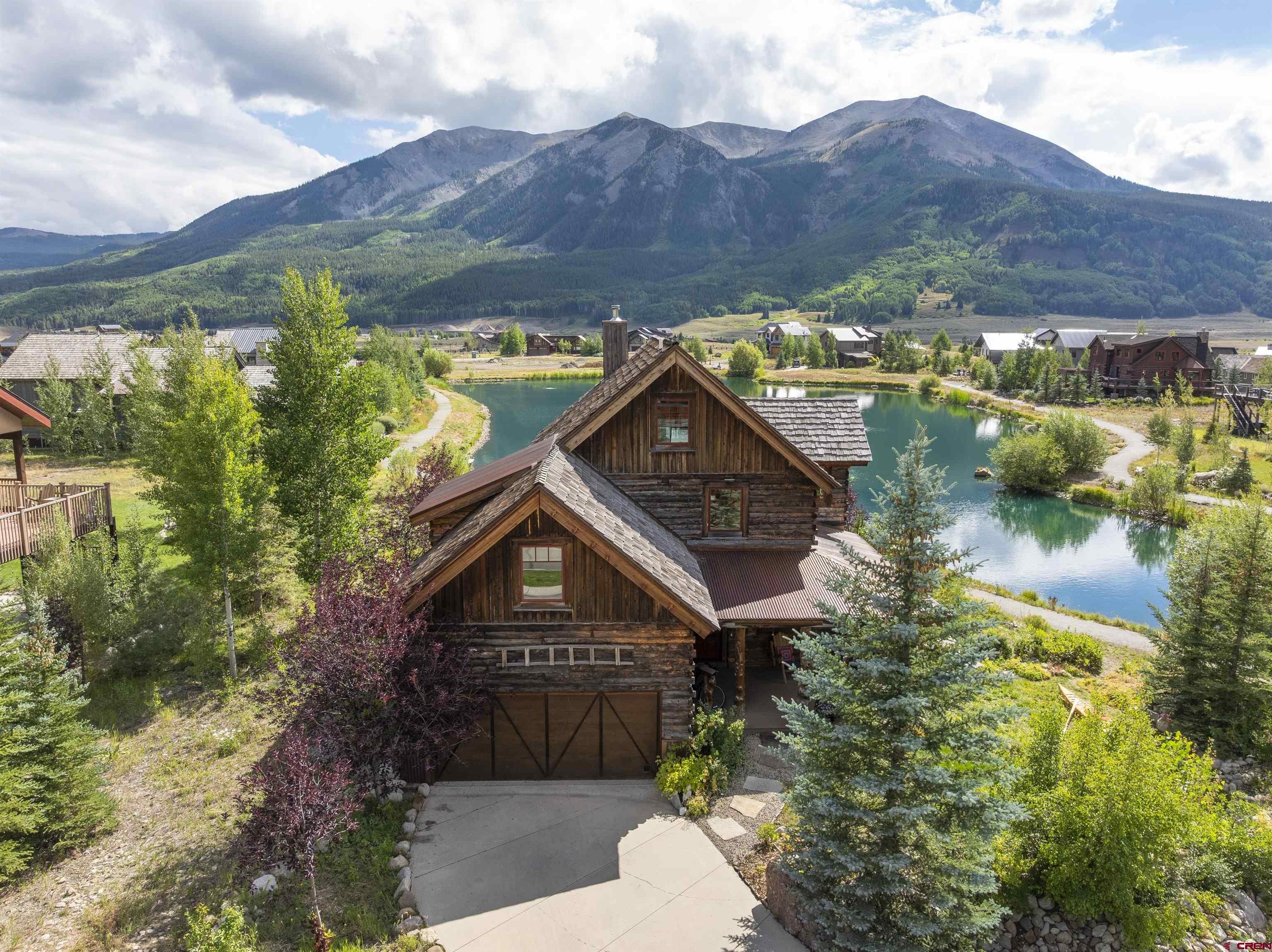 262 Larkspur