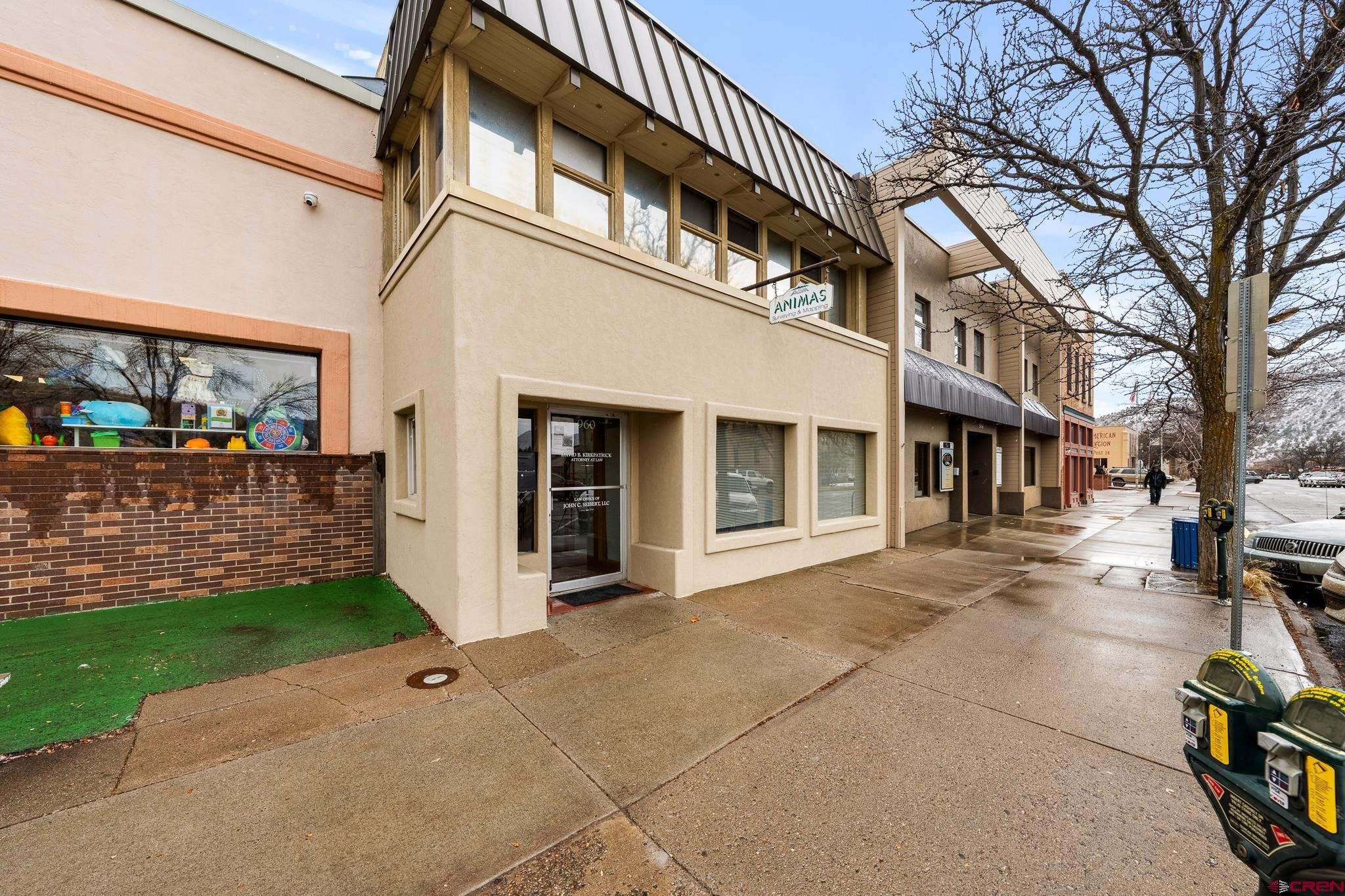 960 E 2nd