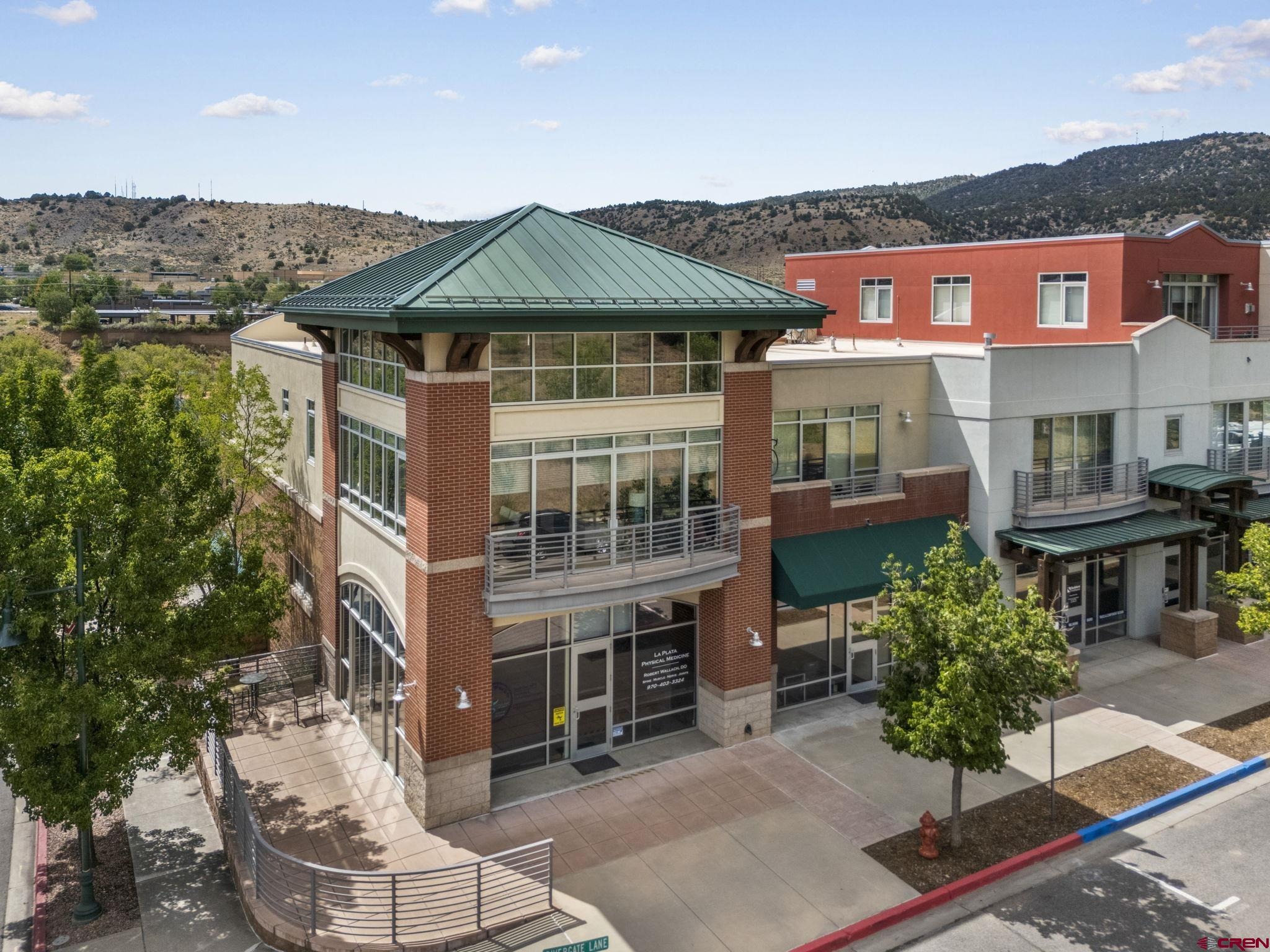 555 Rivergate
