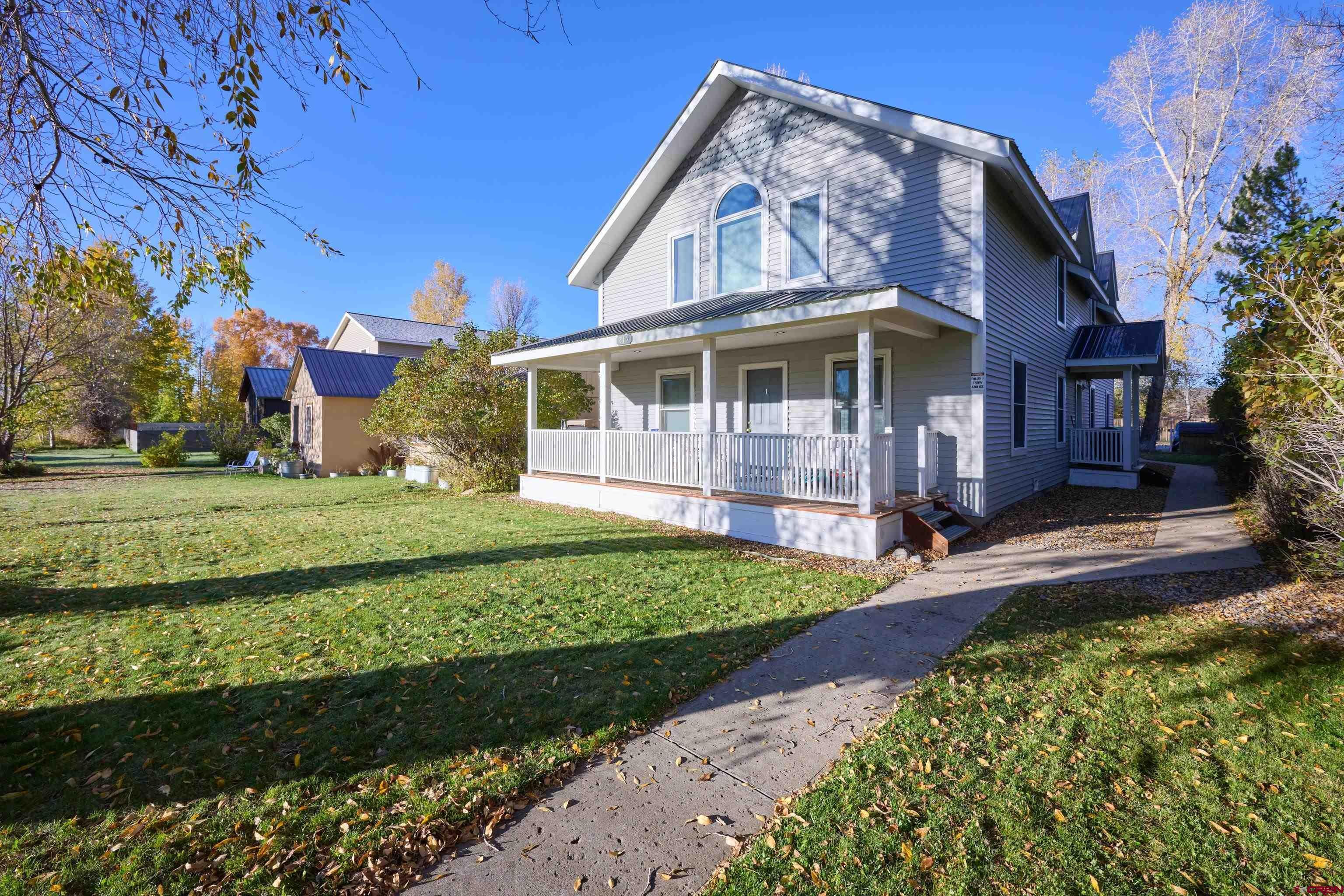 215 N 10th