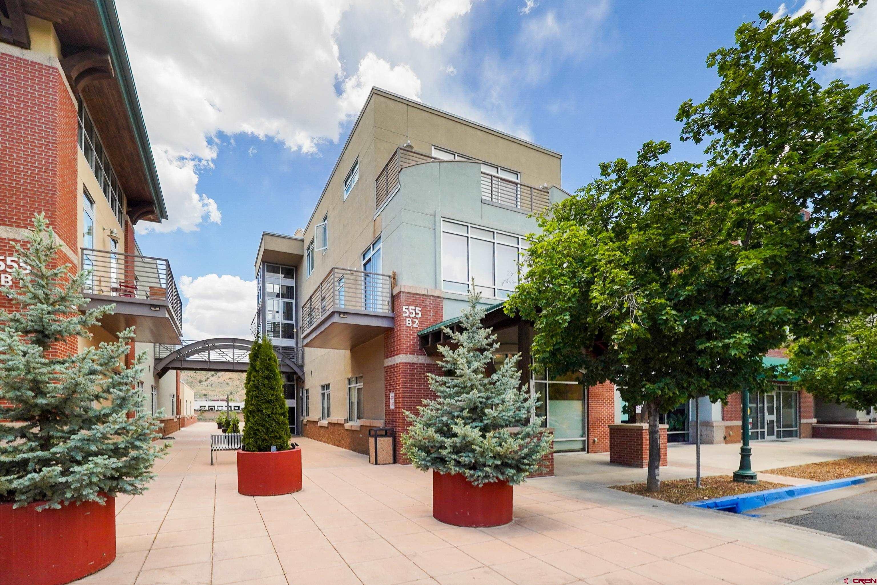 555 RiverGate