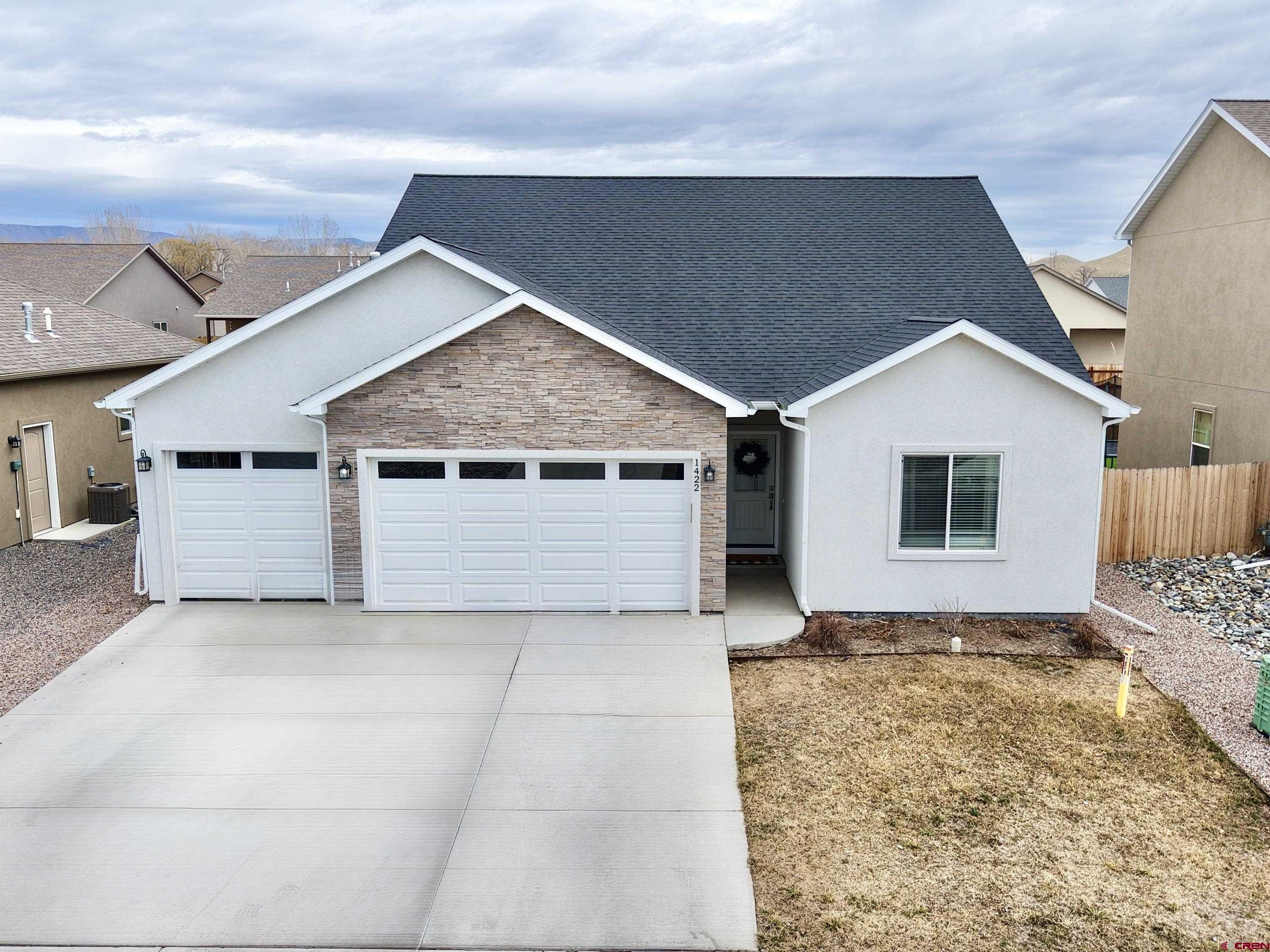 1422 Blue Creek