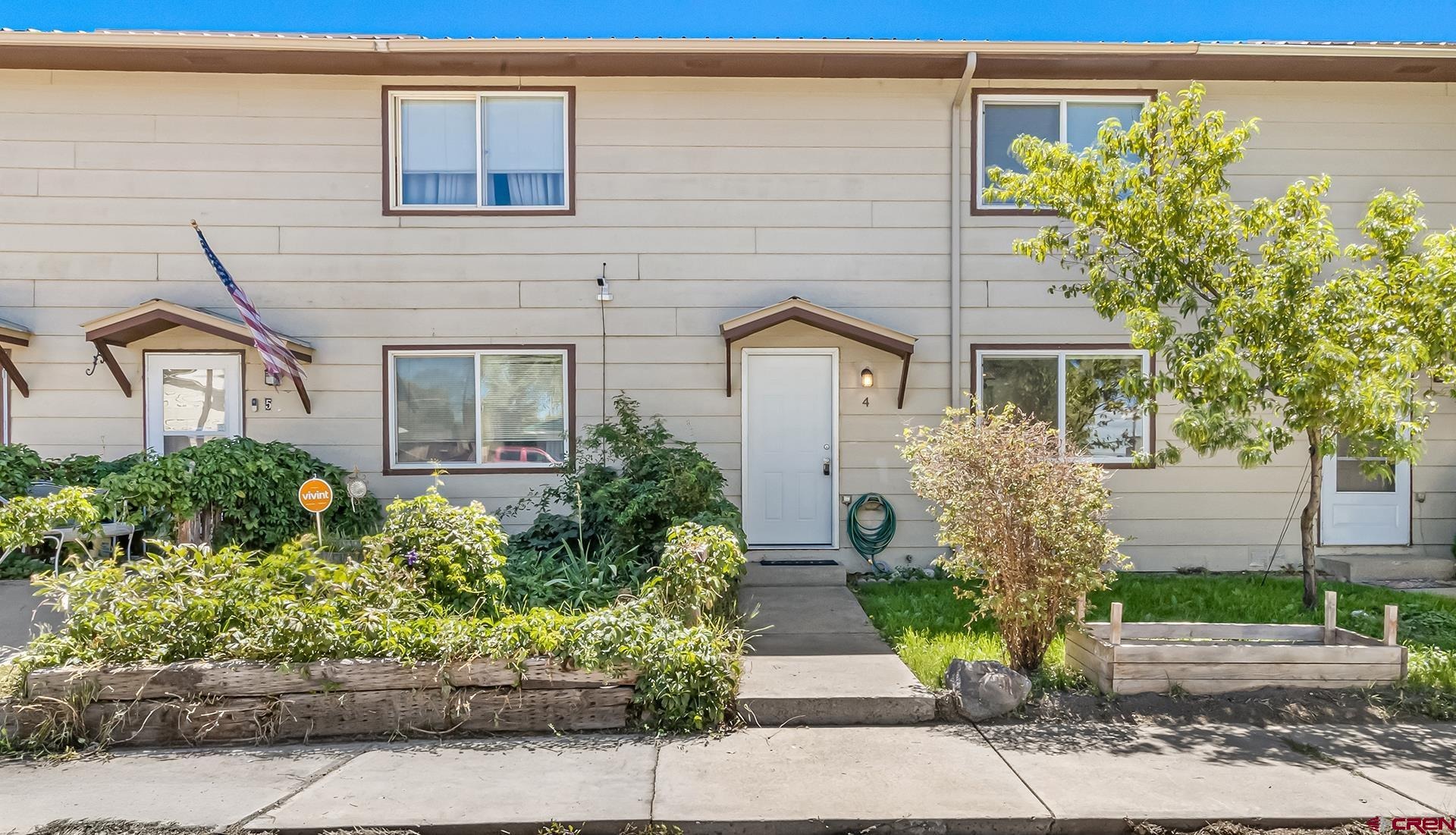 740 N Cascade