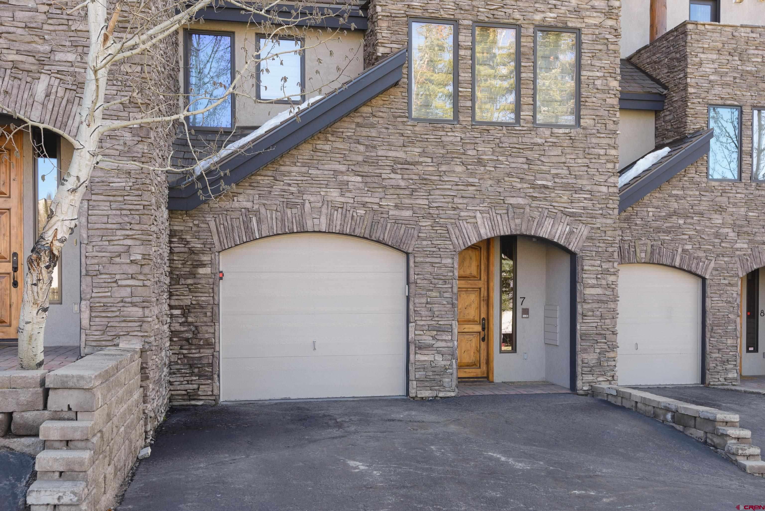 16 Snowmass Rd