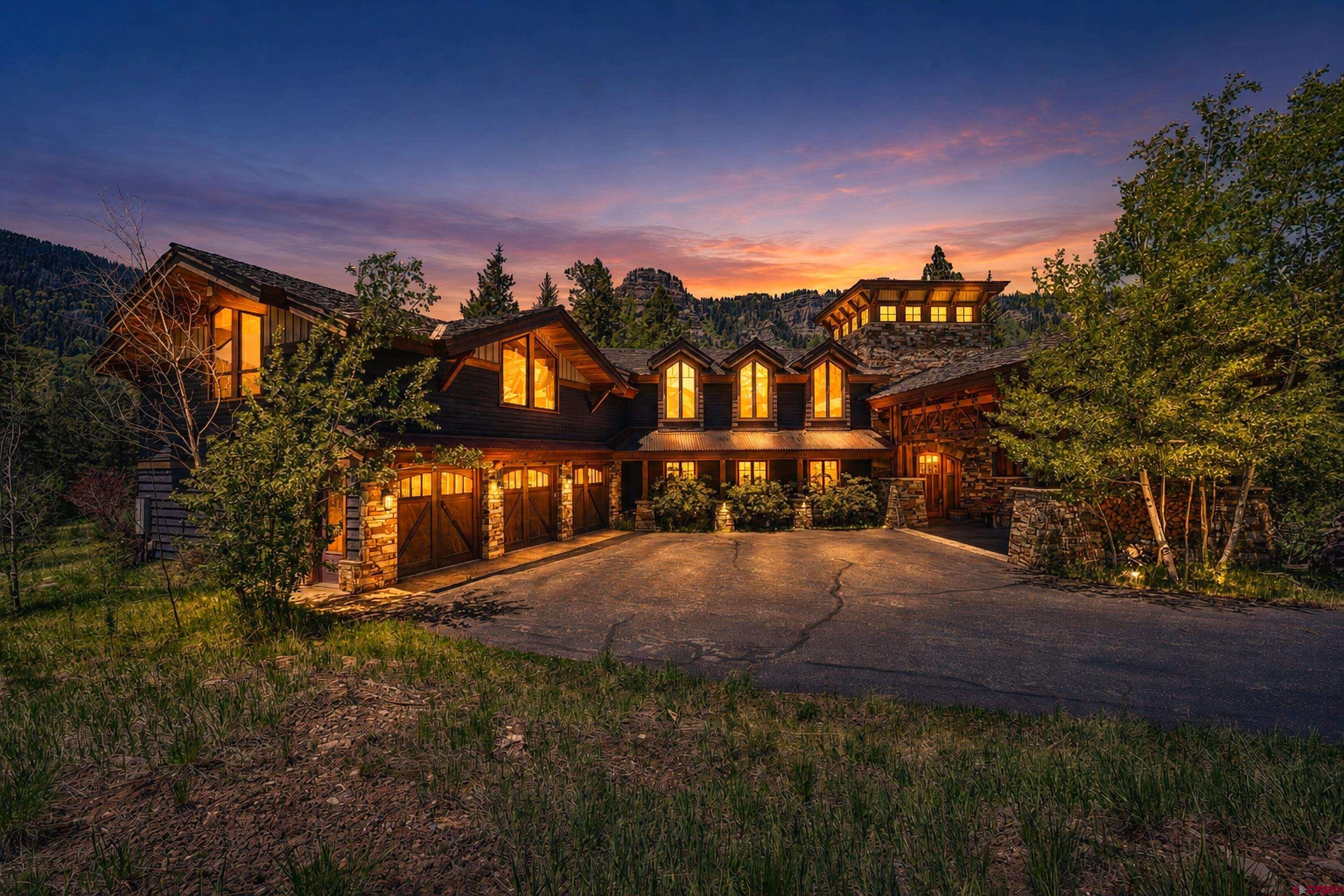 455 Pinnacle View