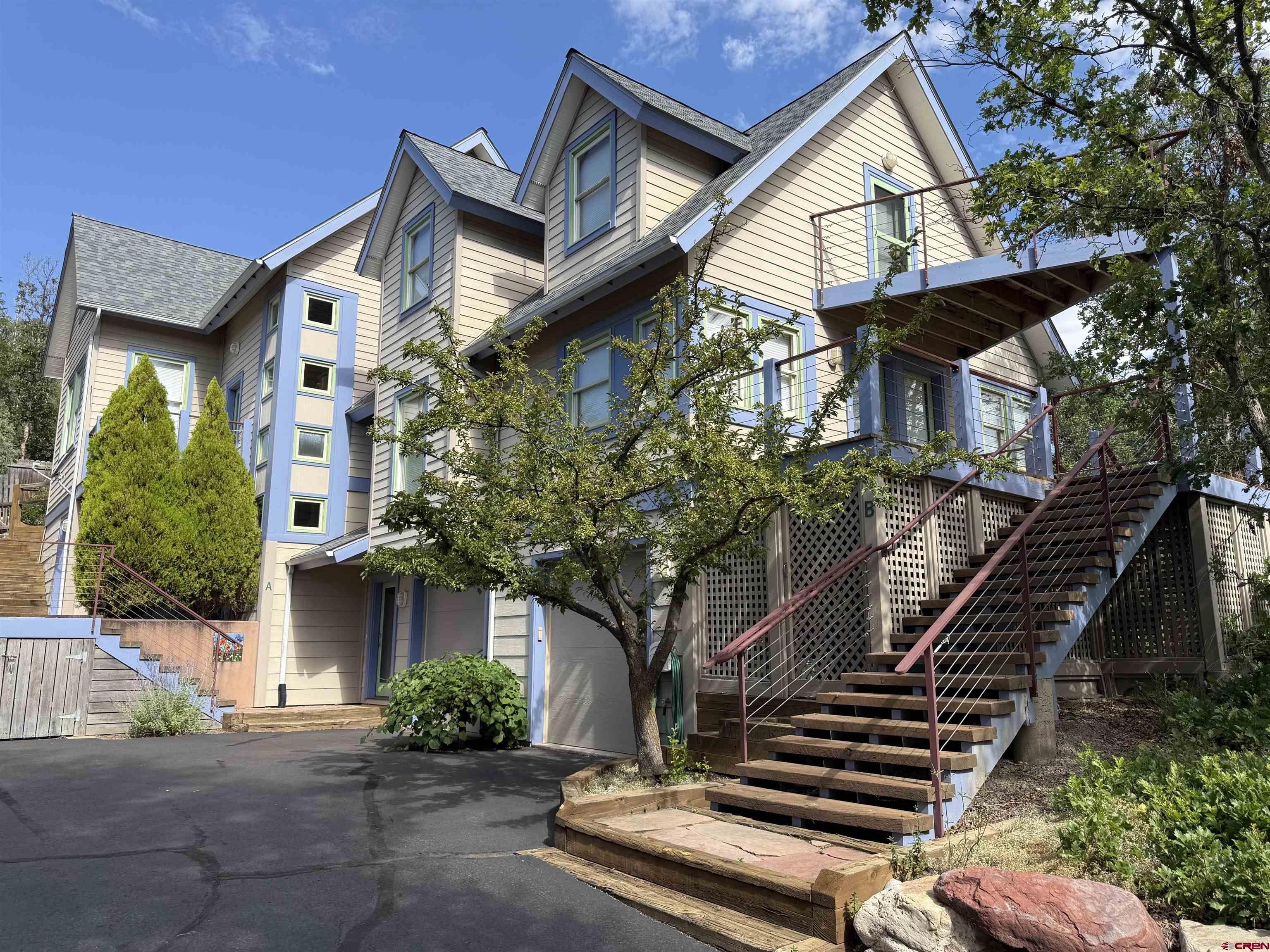 2305 N Glenisle