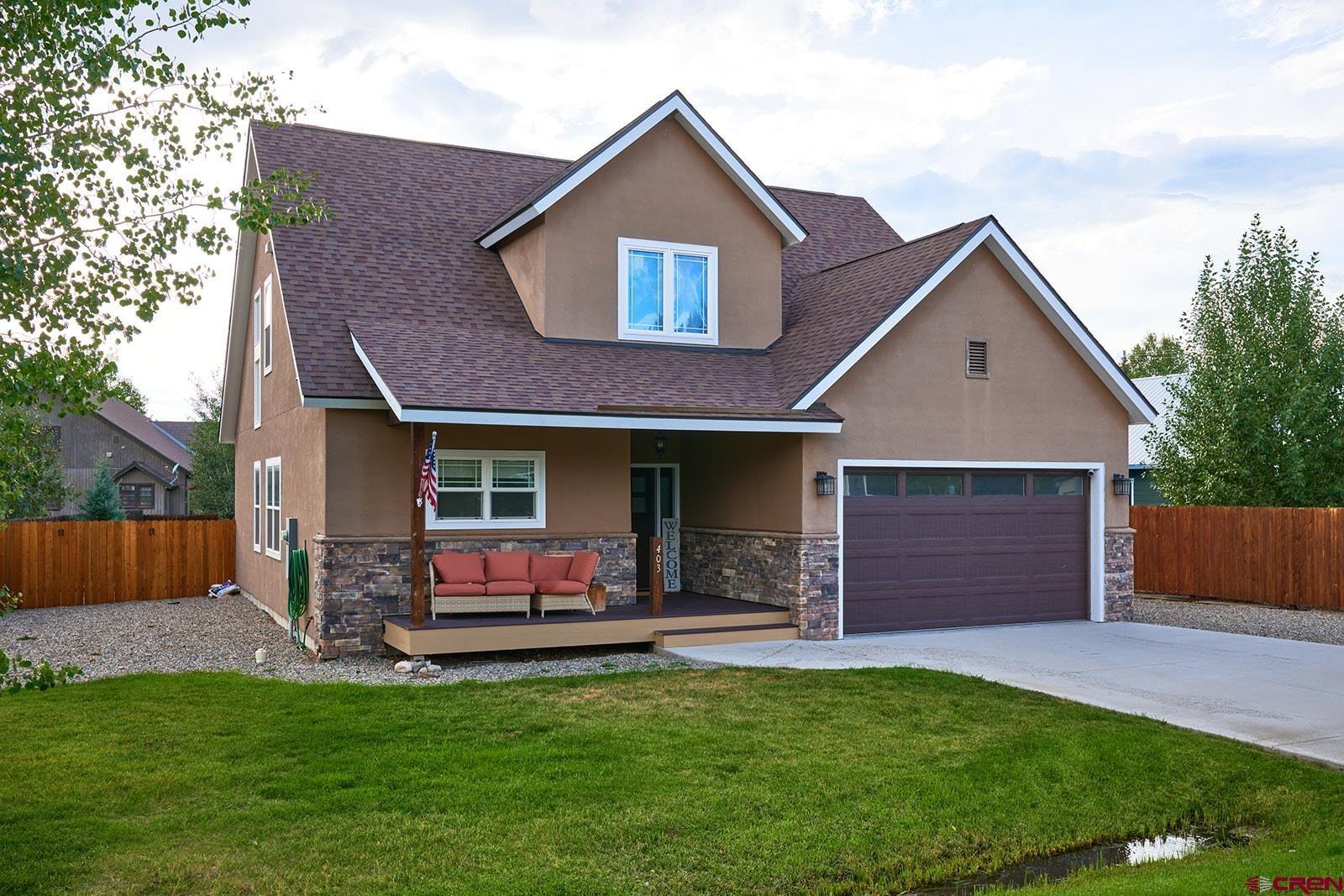 403 S Taylor