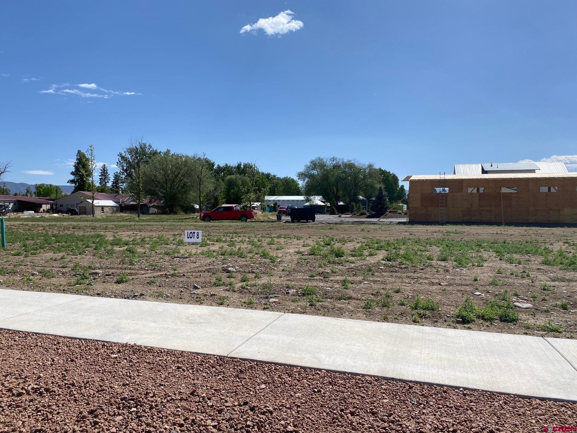 Lot 8 6700
