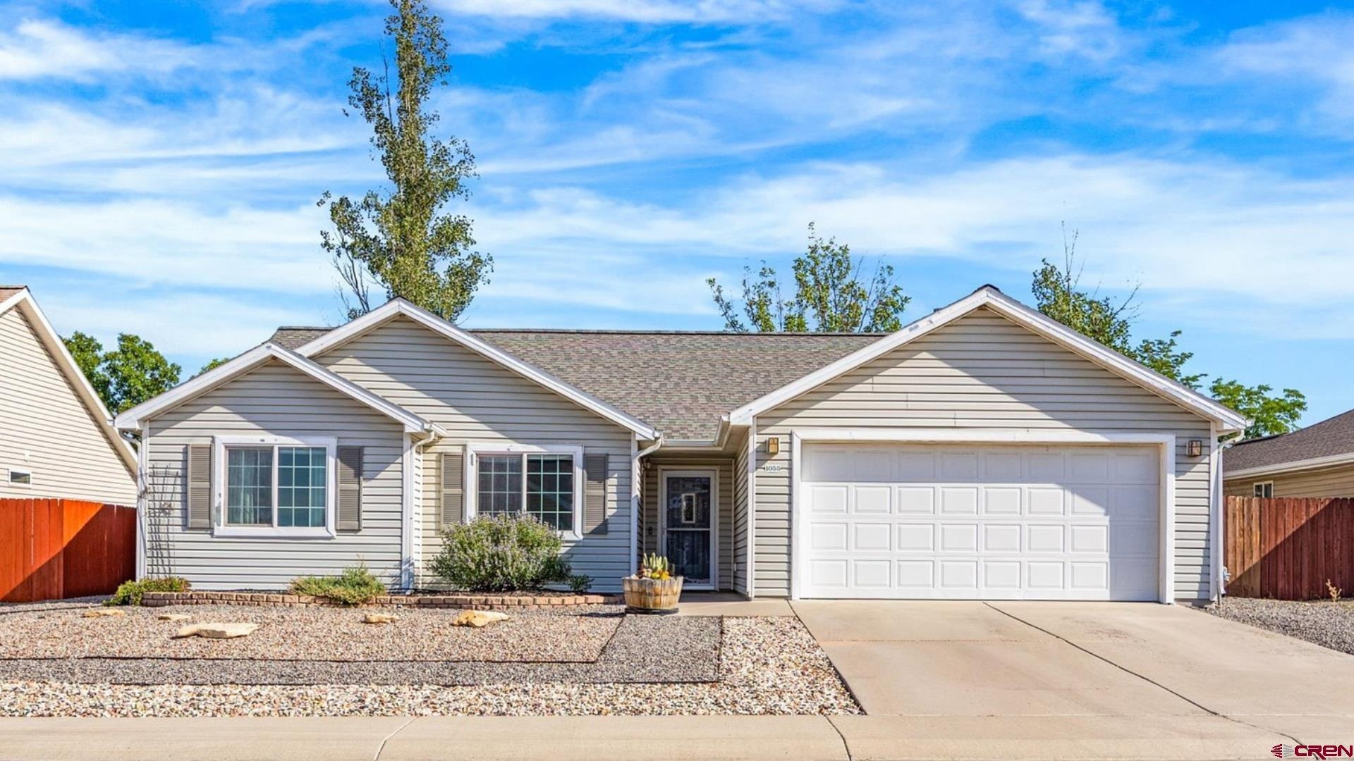 1055 Deer Trail