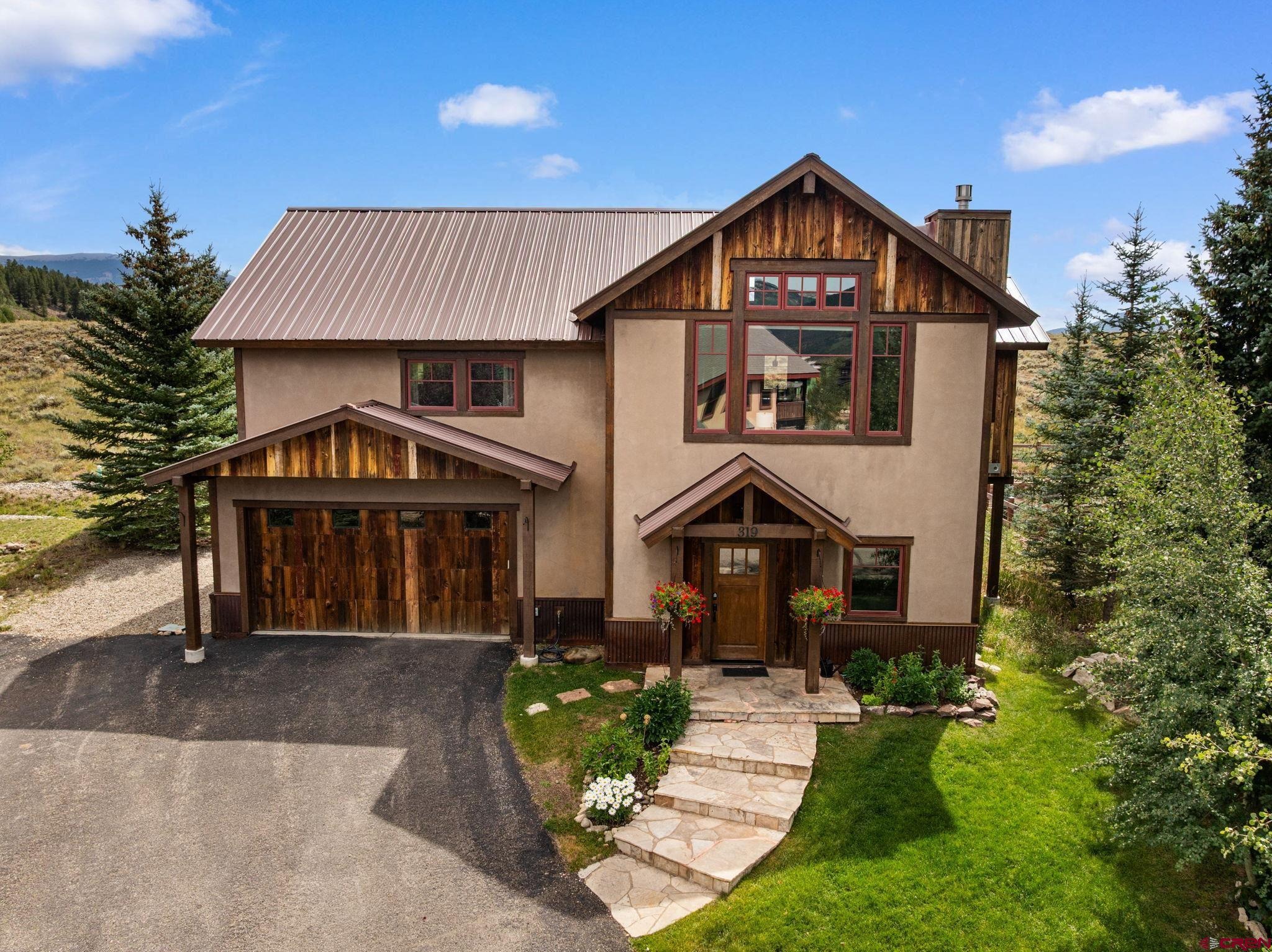 319 Larkspur