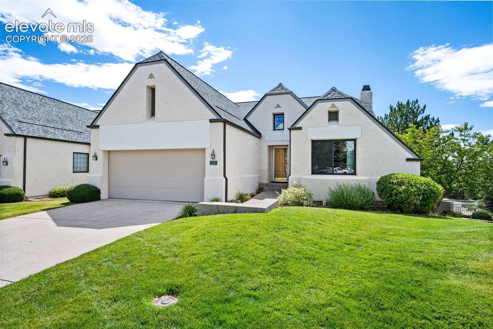 683 La Bourgade Point