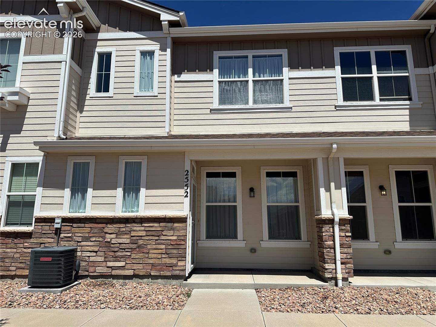 2552 Shannara Grove