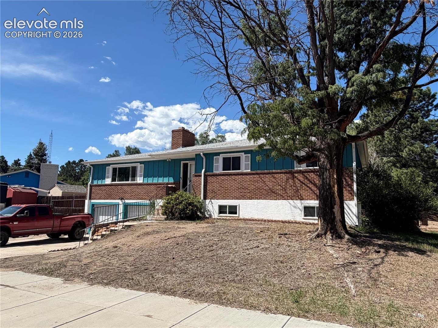 2802 Flintridge Drive