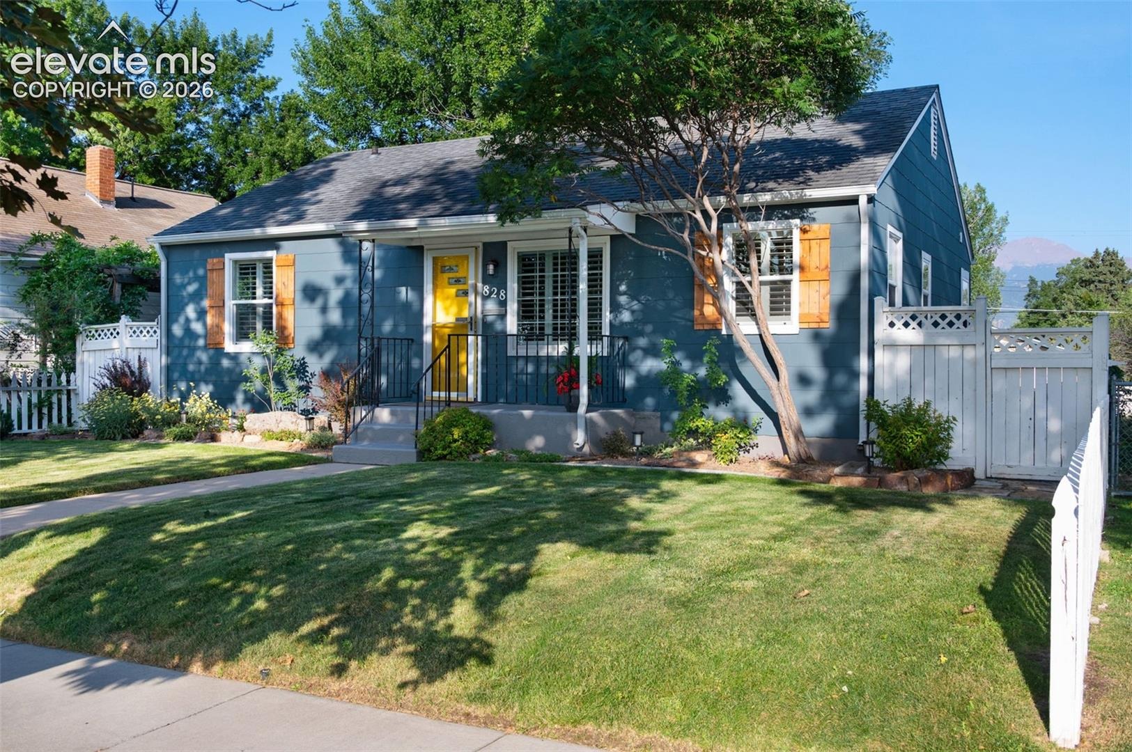 828 N Logan Avenue
