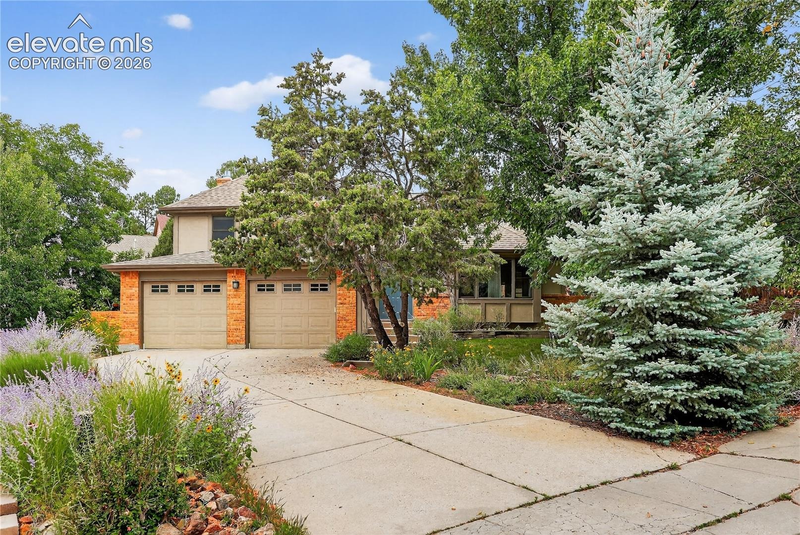 920 N Grey Eagle Circle