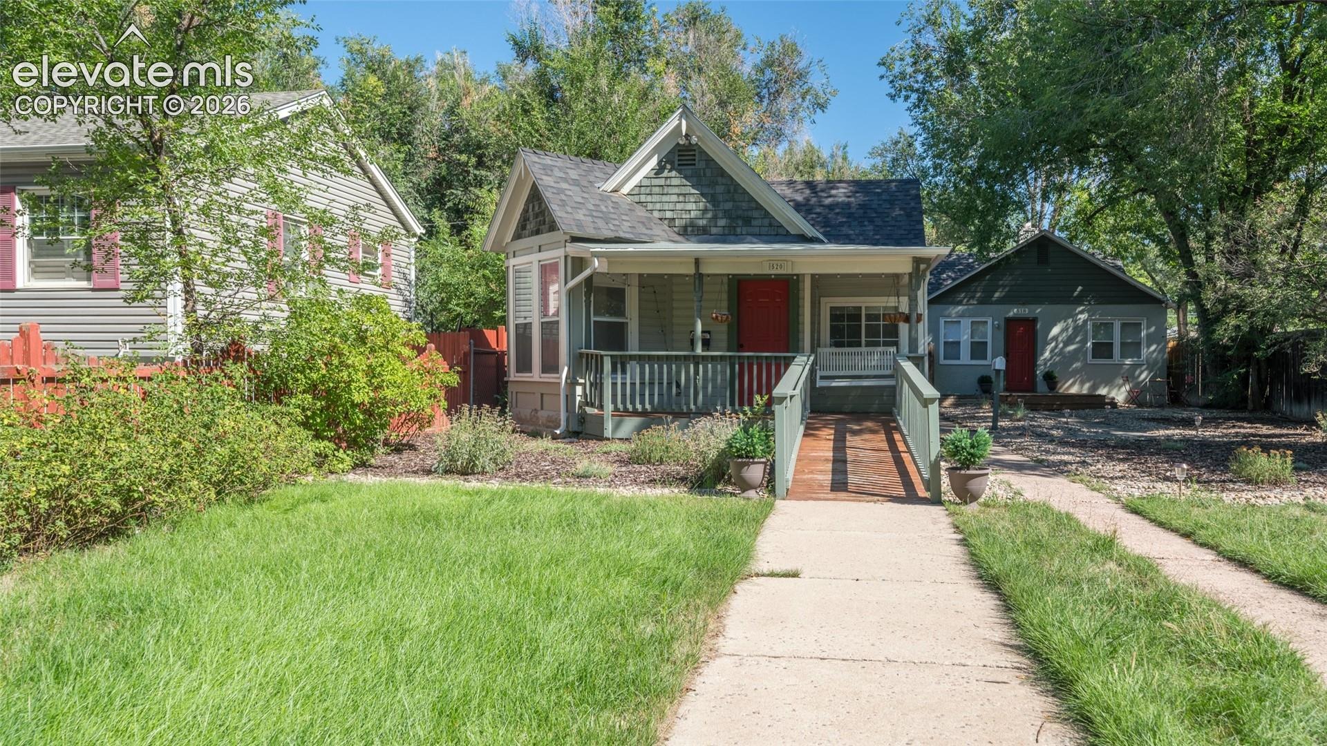 520 W Pikes Peak Avenue