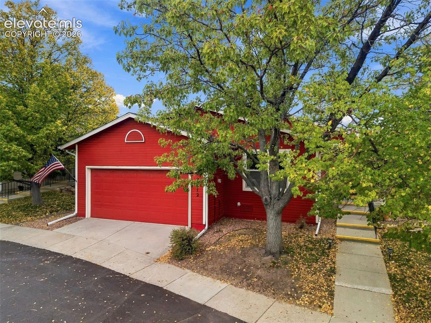 2612 Patriot Heights