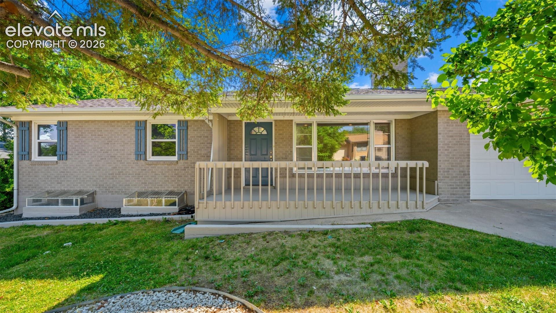 10 El Sereno Drive