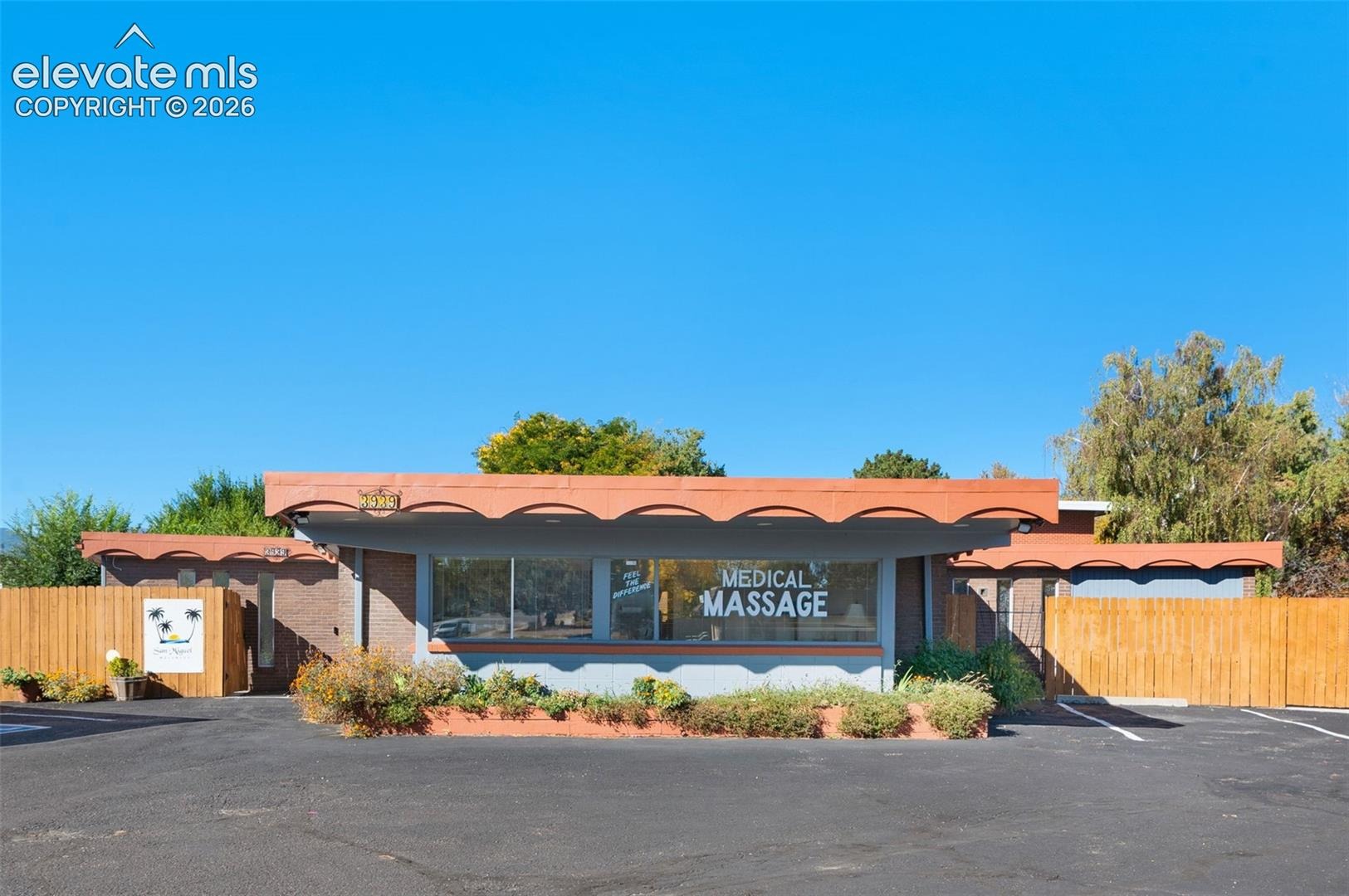 3939 E San Miguel Street