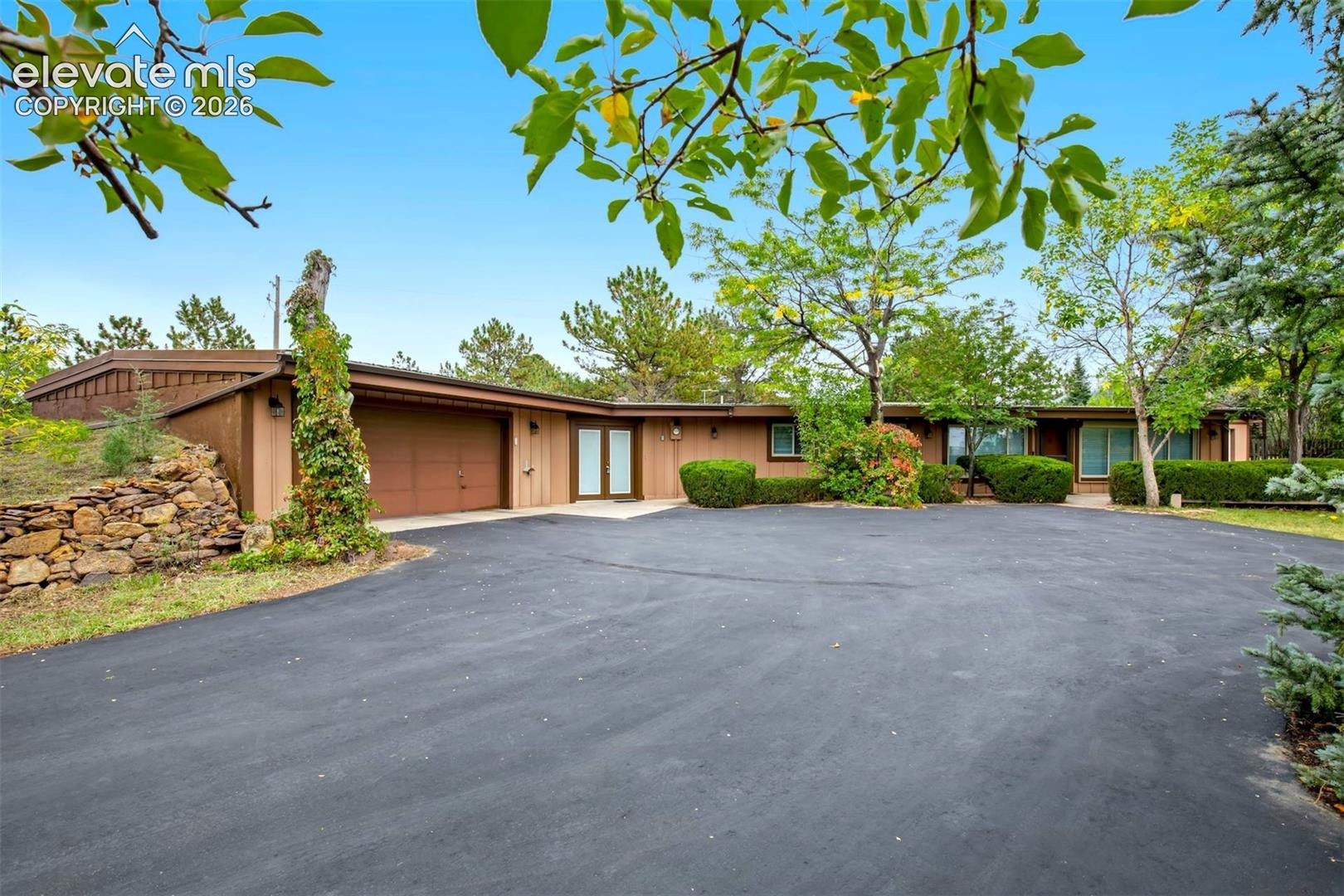 875 Eagle Rock Road