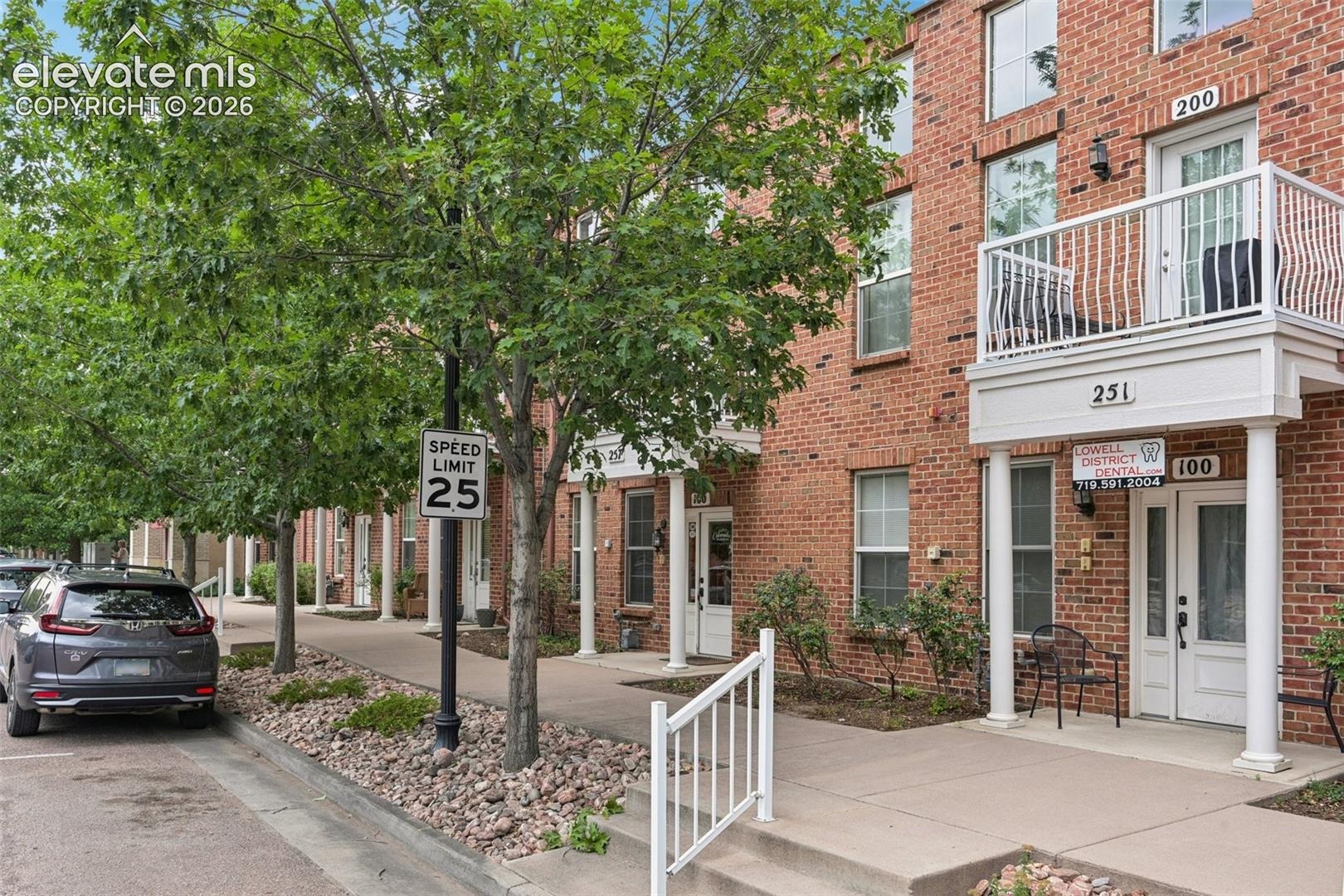 257 E Fountain Boulevard