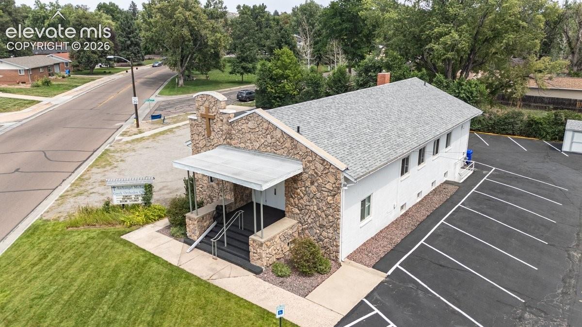2215 Paseo Road
