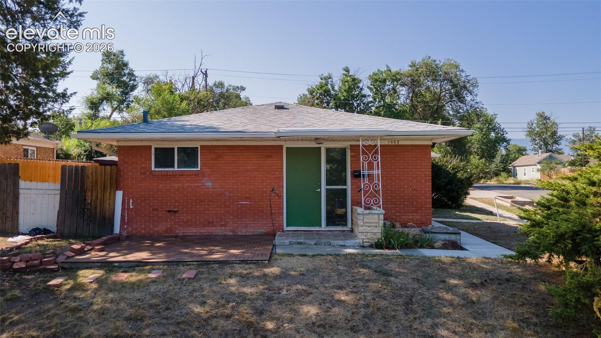 1003 E Columbia Street
