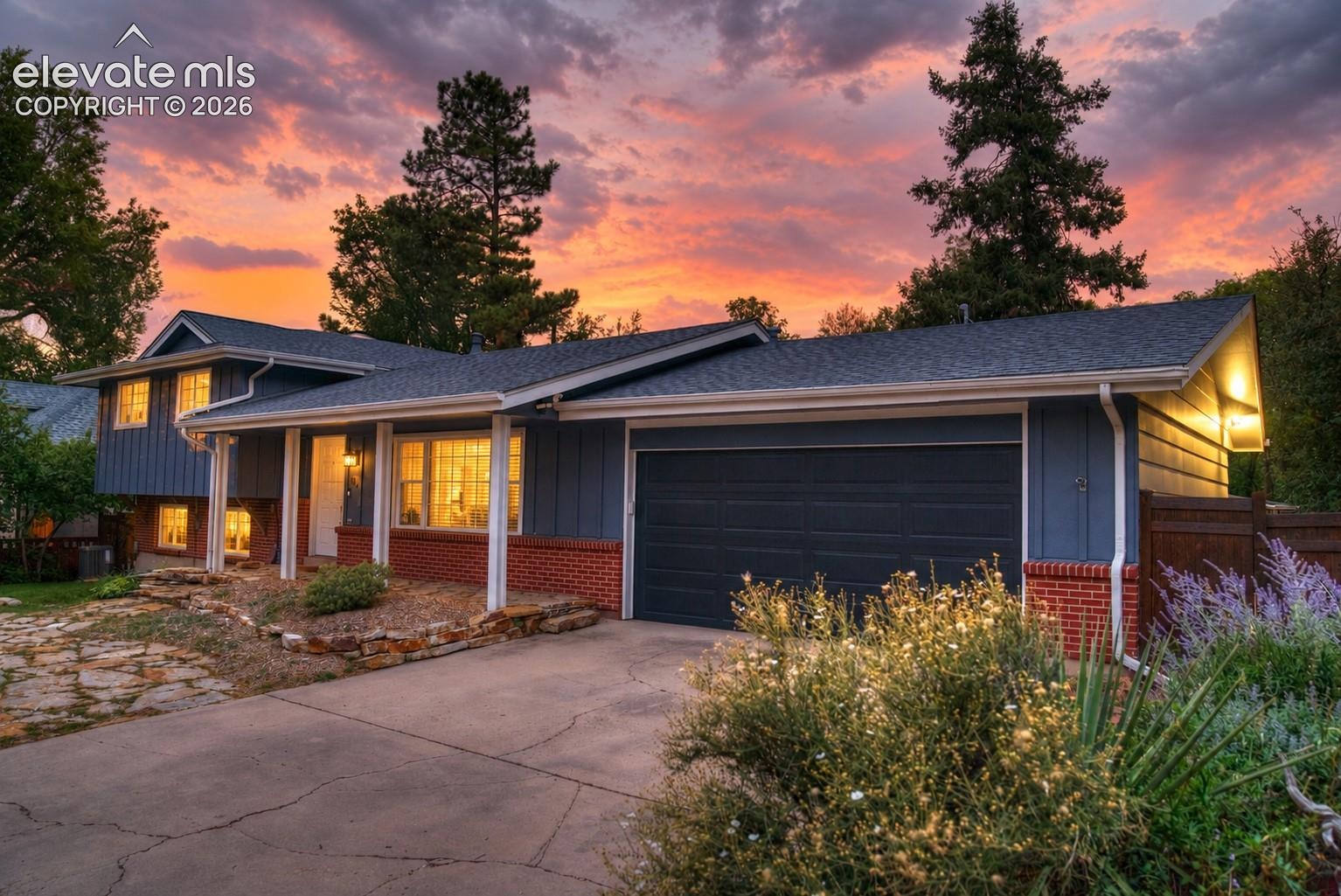 509 W Cheyenne Road