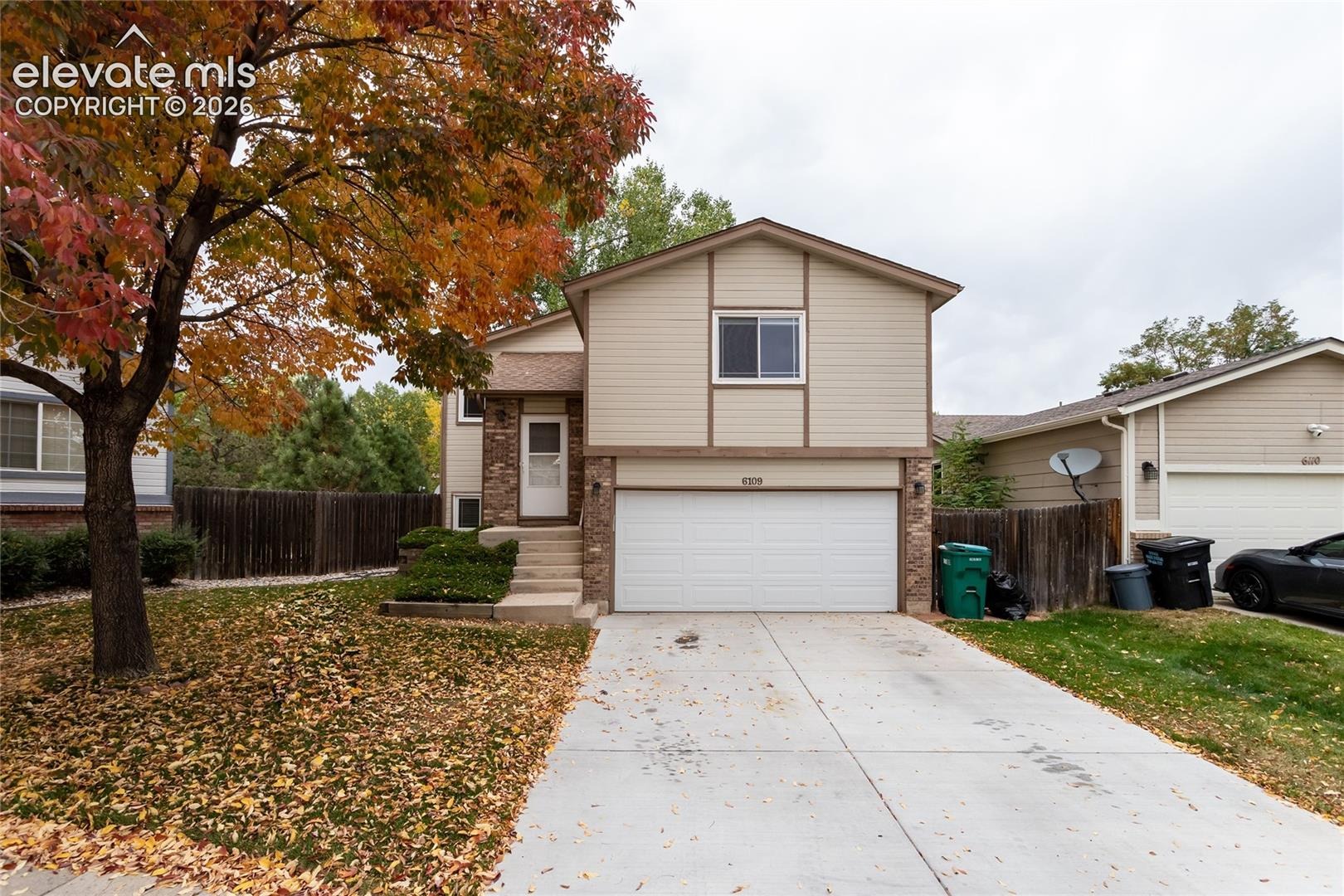 6109 Lowlander Court