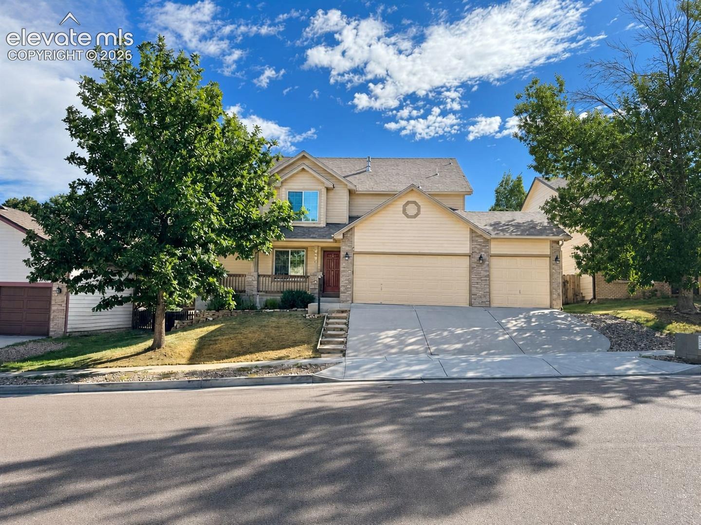 5625 Saddle Rock Road