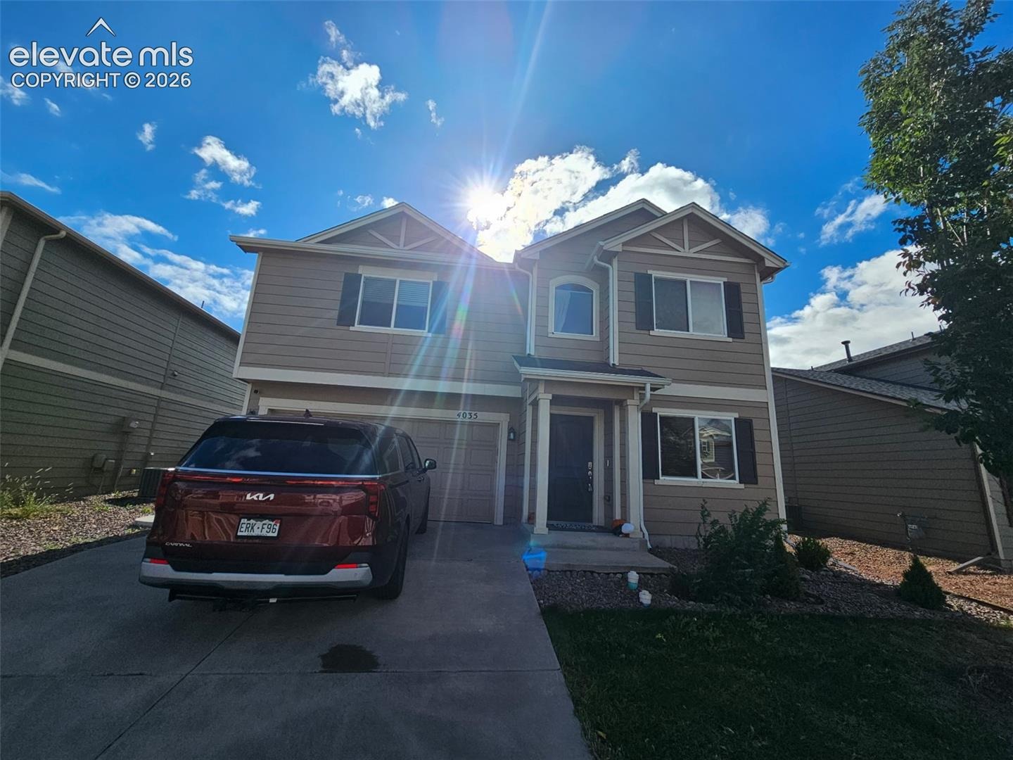 4035 Creek Legend View
