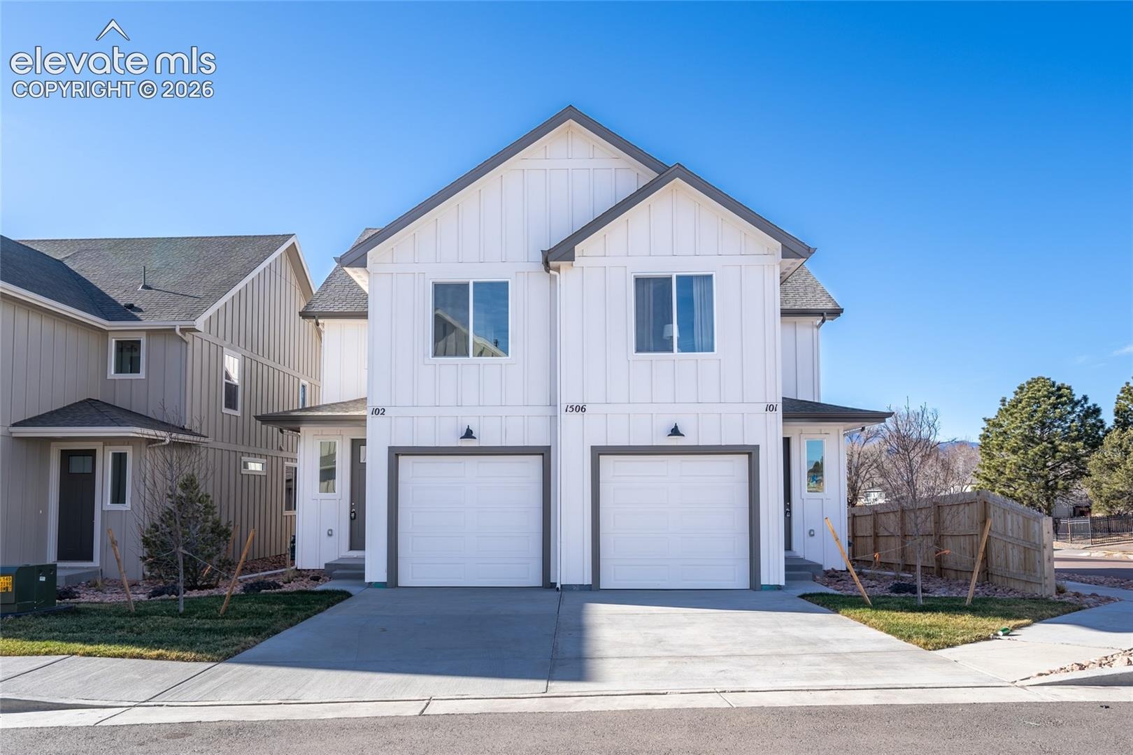 1506 Tyram Grove