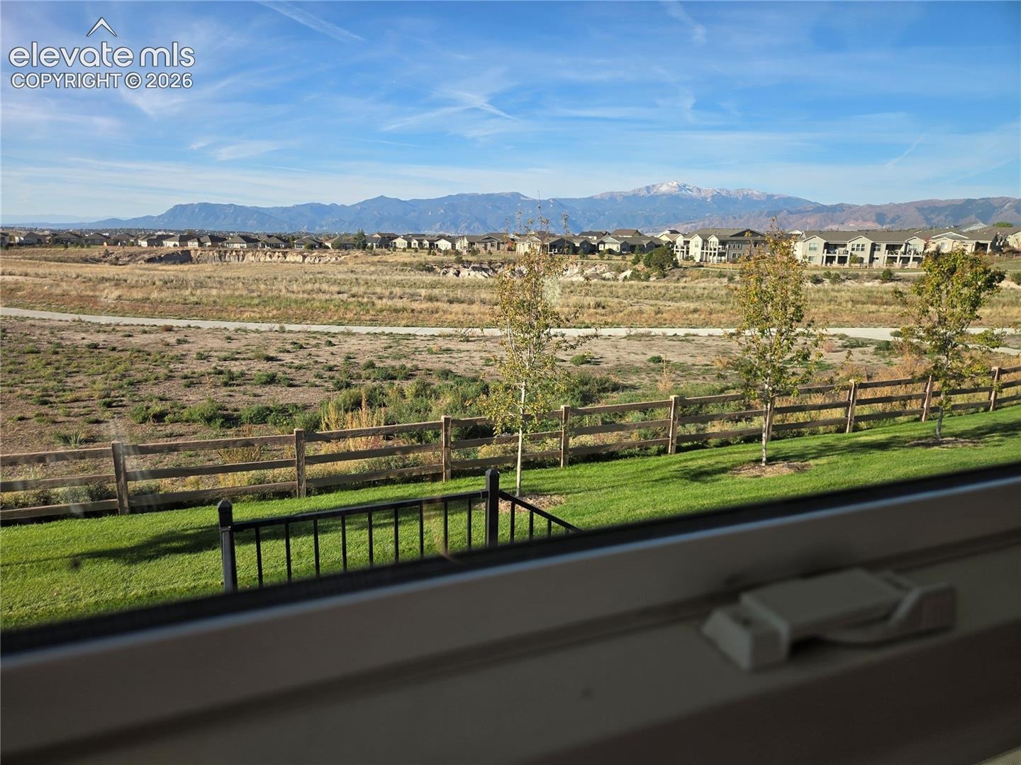 9428 Roseate View