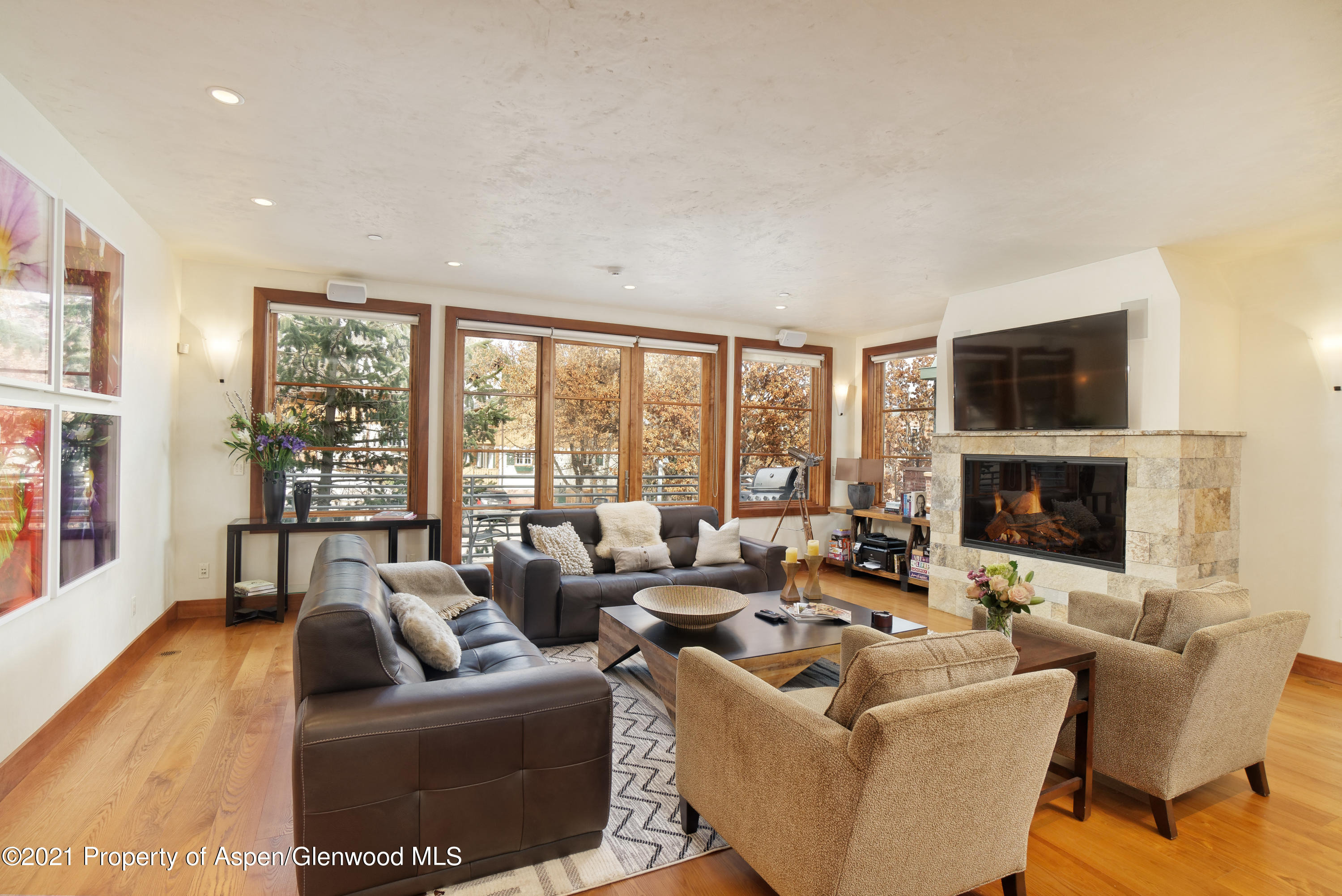 712 S Galena Street, A