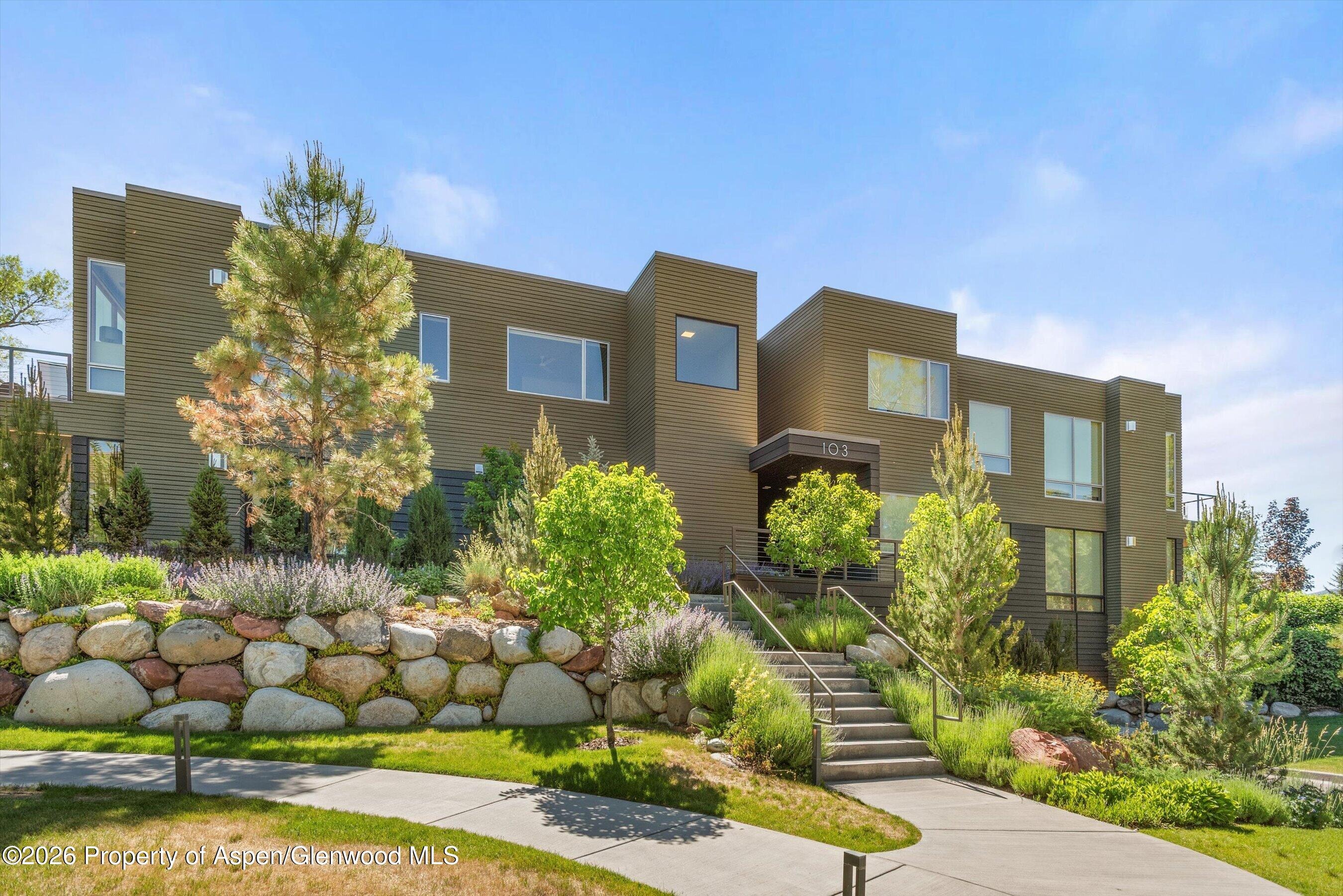 103 Willits Way 201