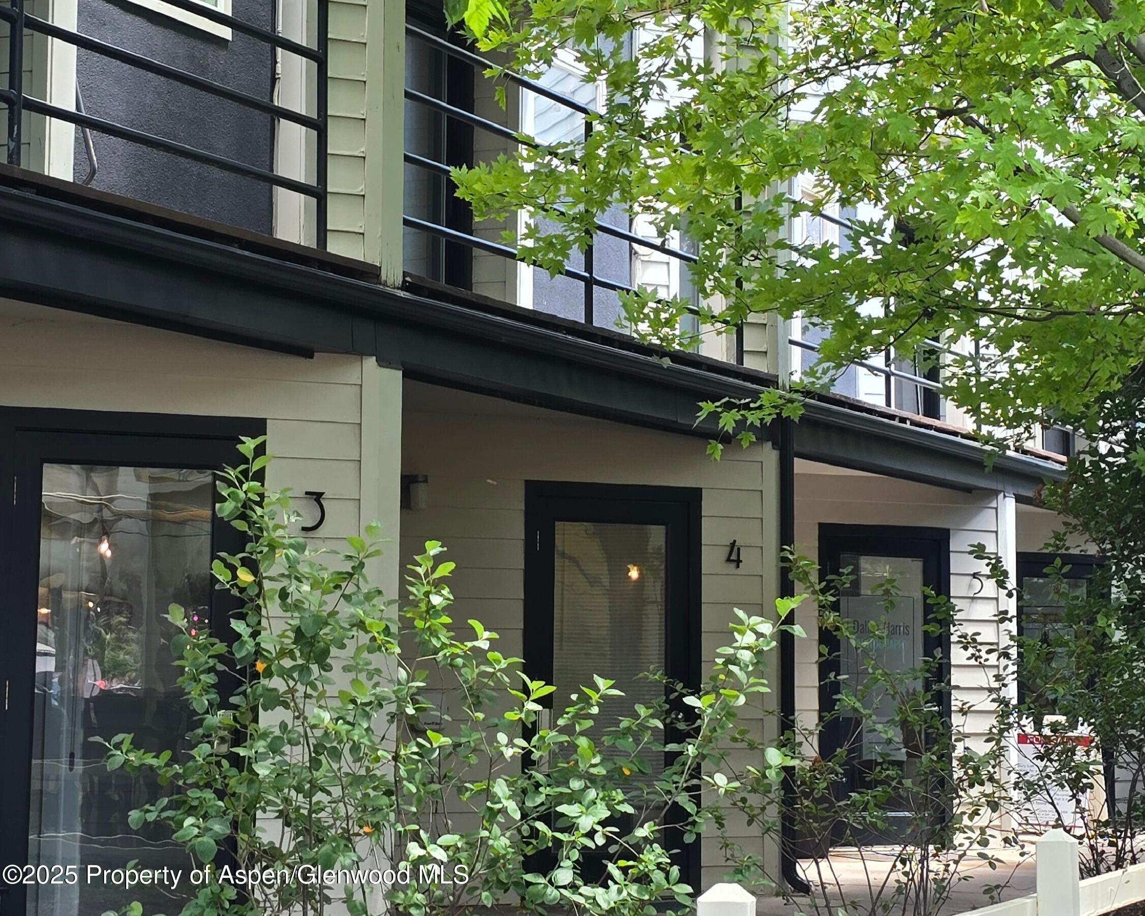 175 Midland Avenue 4