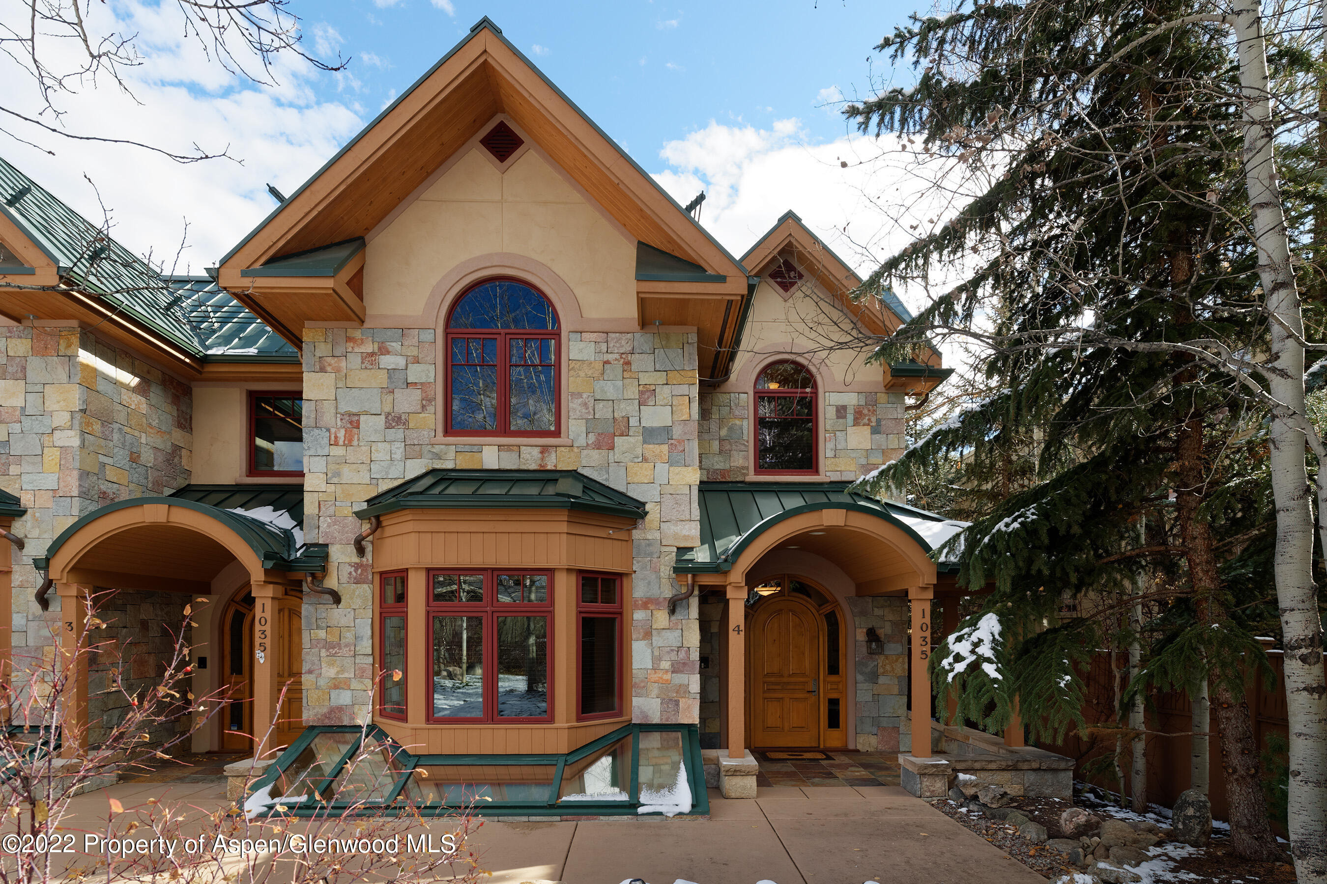 1035 E Durant Avenue #4