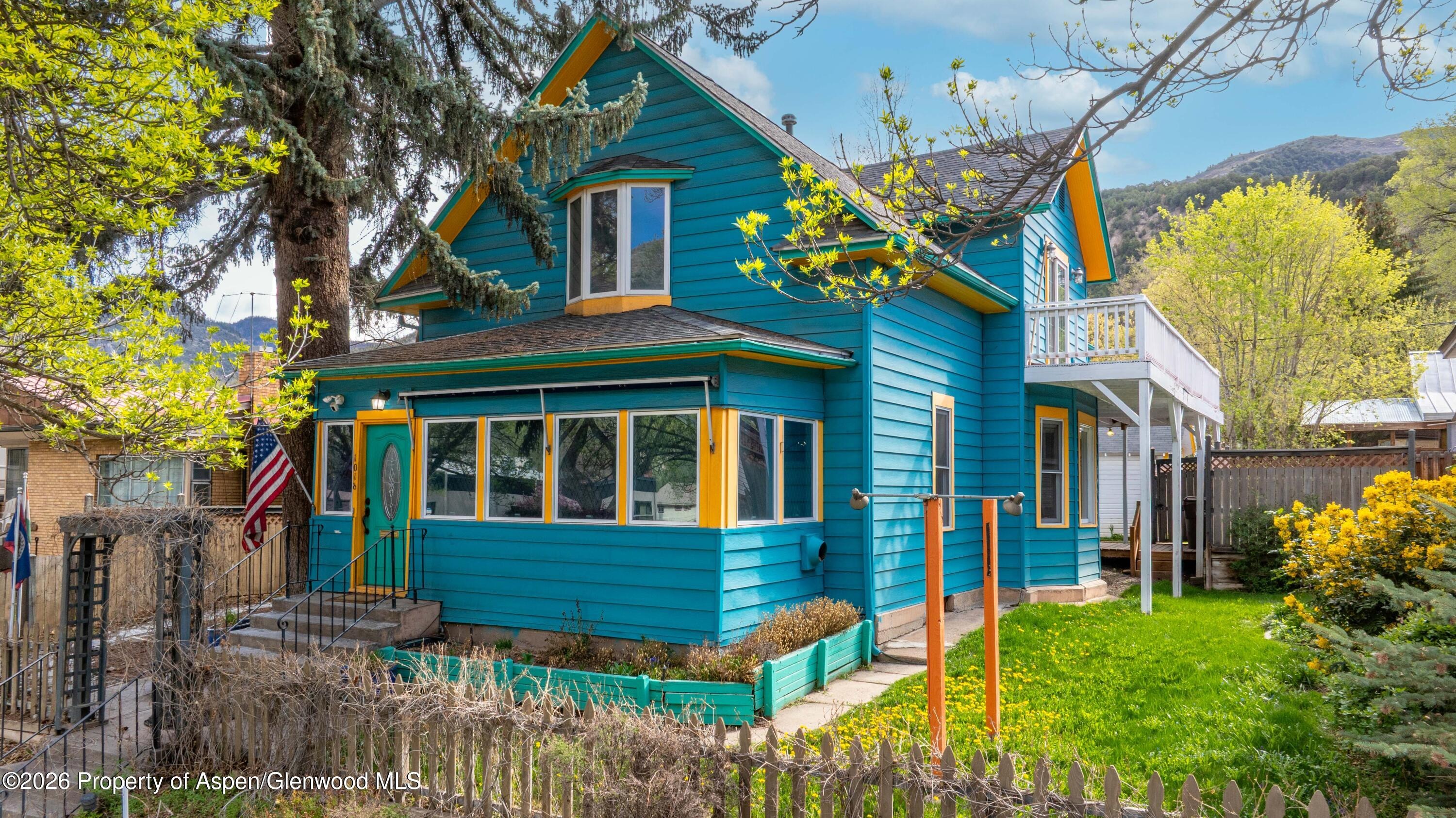 1018 Grand Avenue