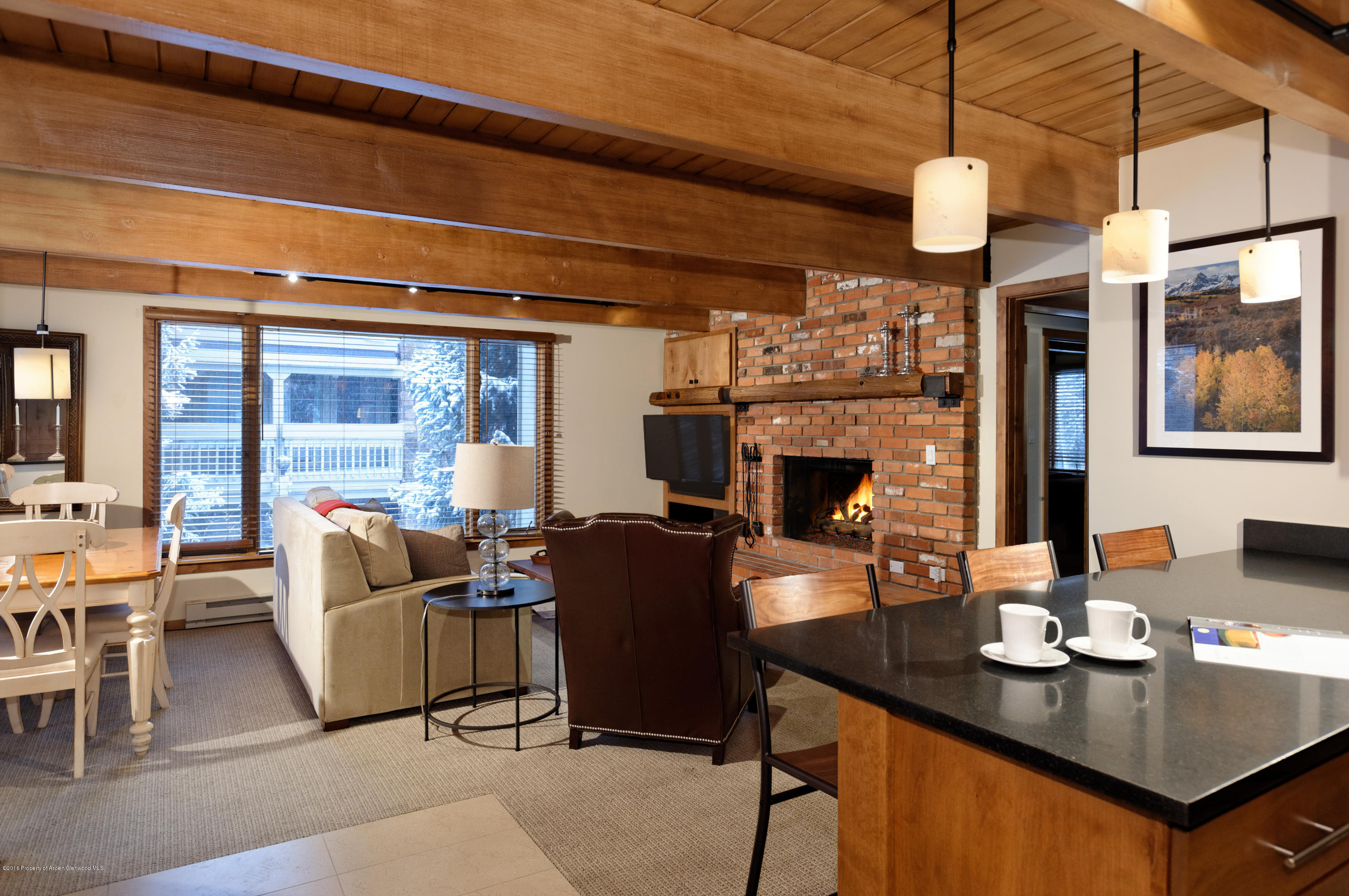 715 E Durant Avenue 8