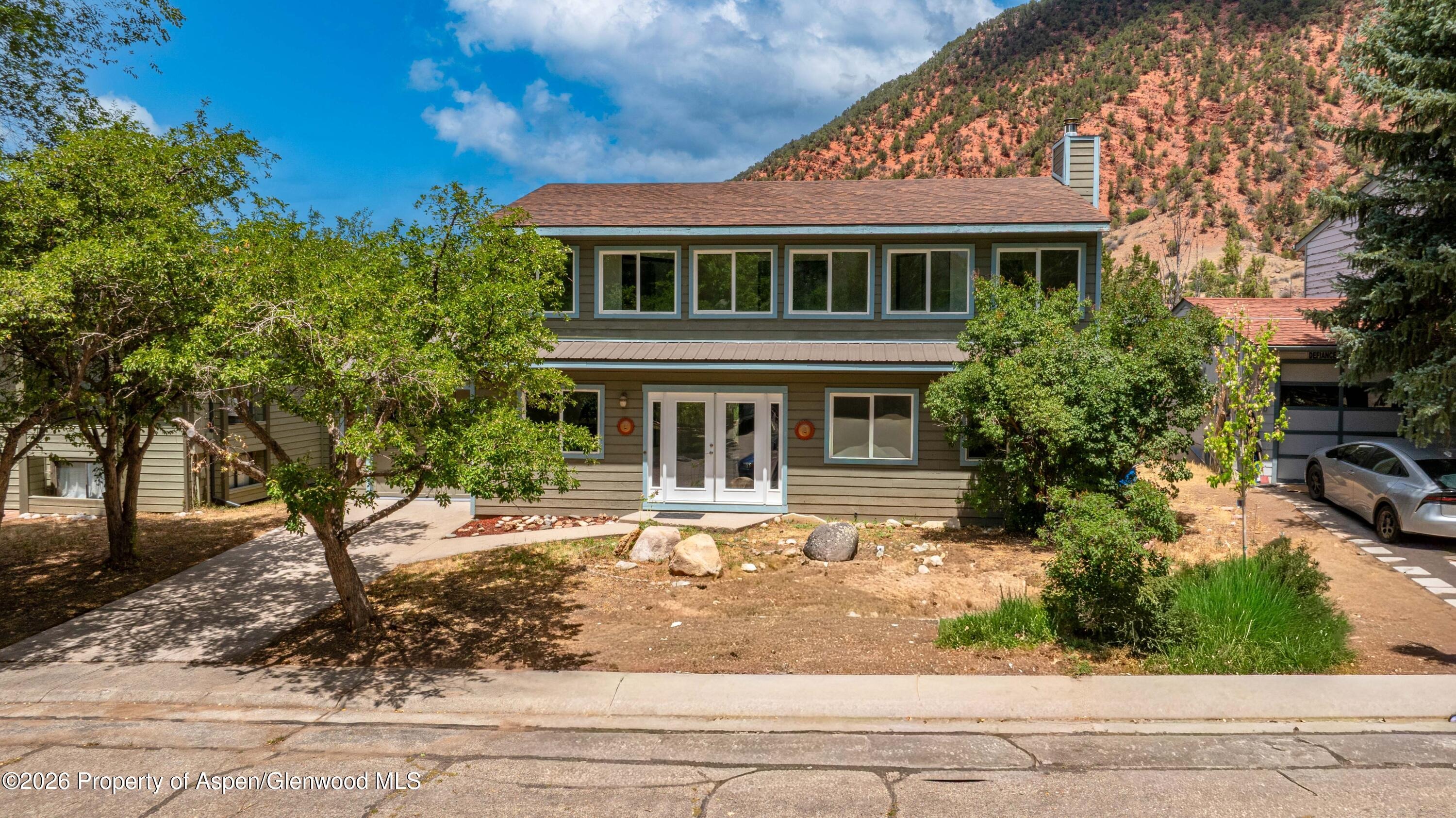 1102 Valley View Road