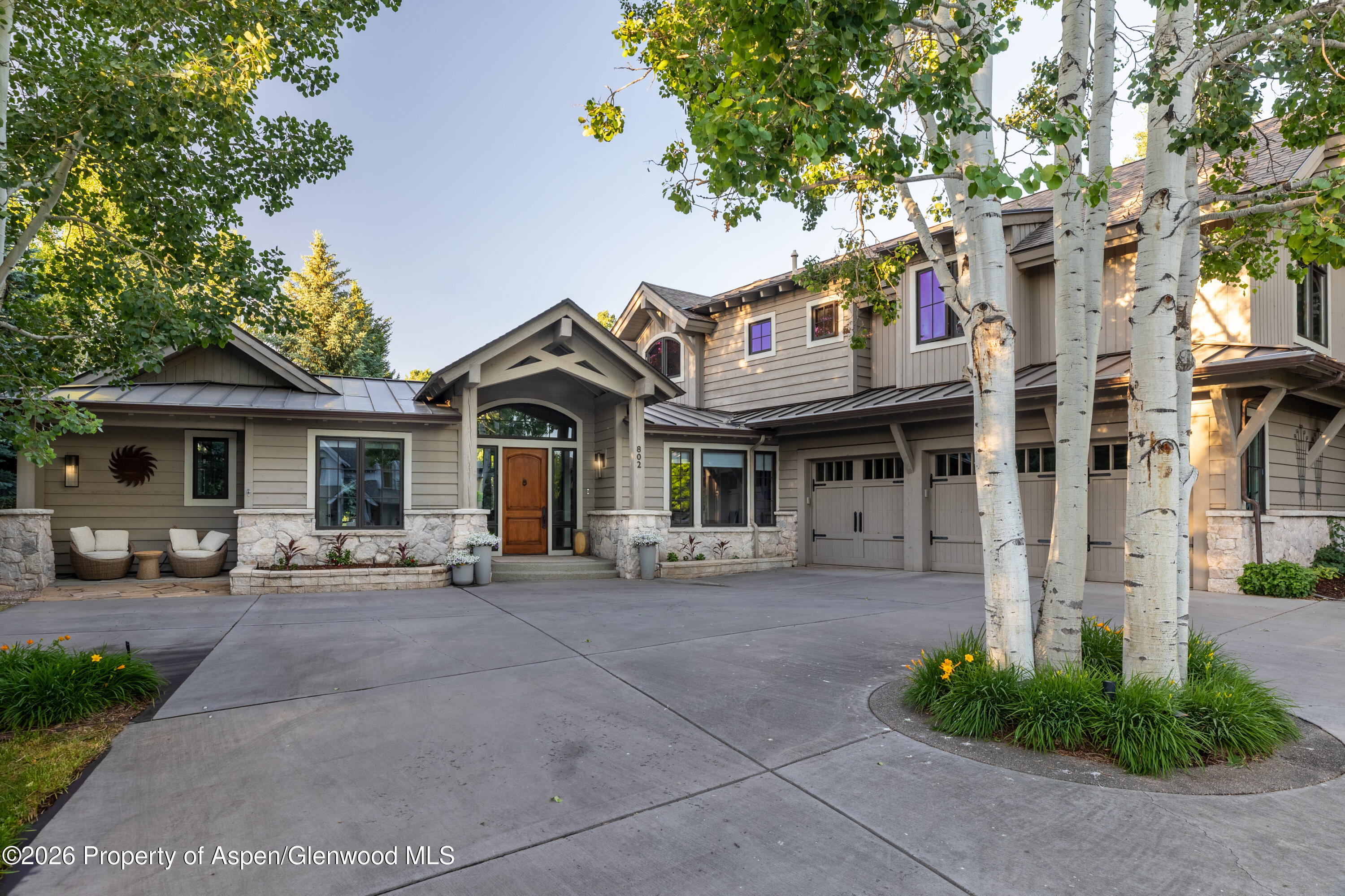 802 Lakeside Drive